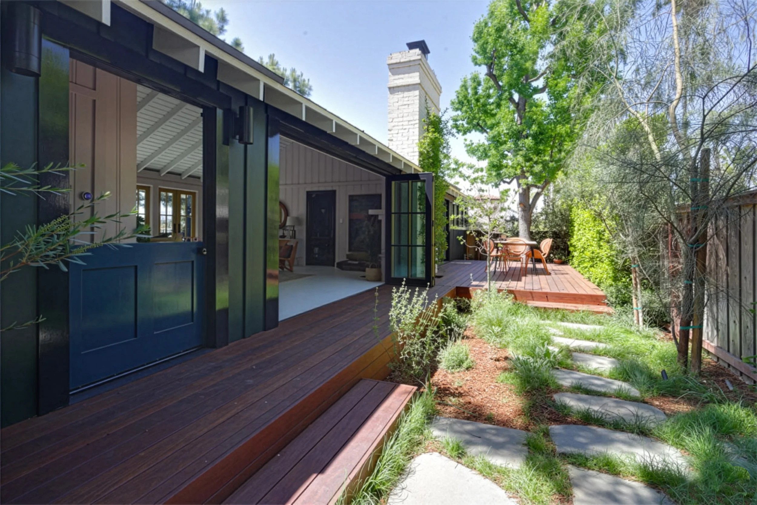 Silverlake-Sliver-Garden_Path.jpg