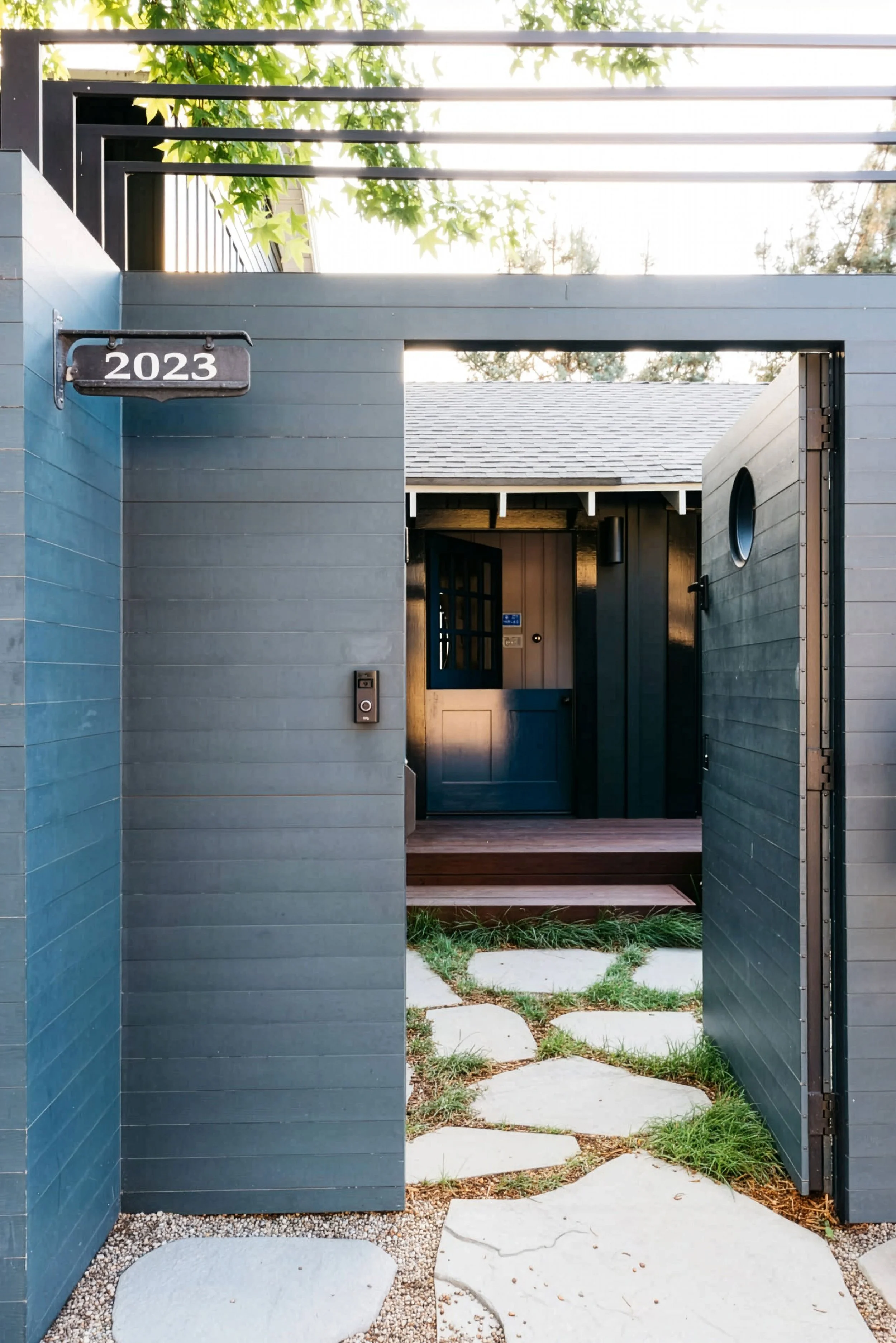 Silverlake-Sliver-Portal-front-web.jpg
