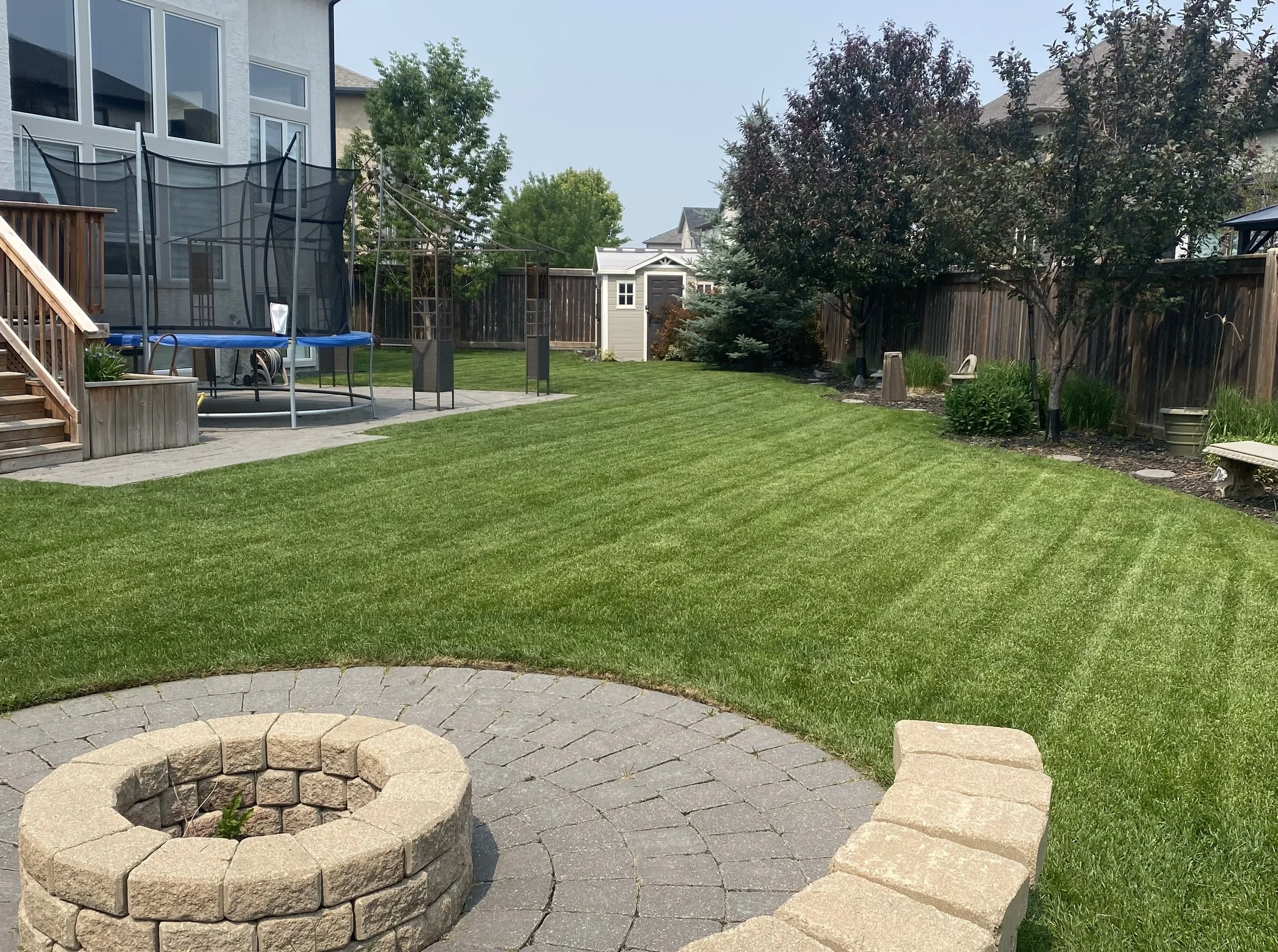 Oranssi carpenter using bench saw