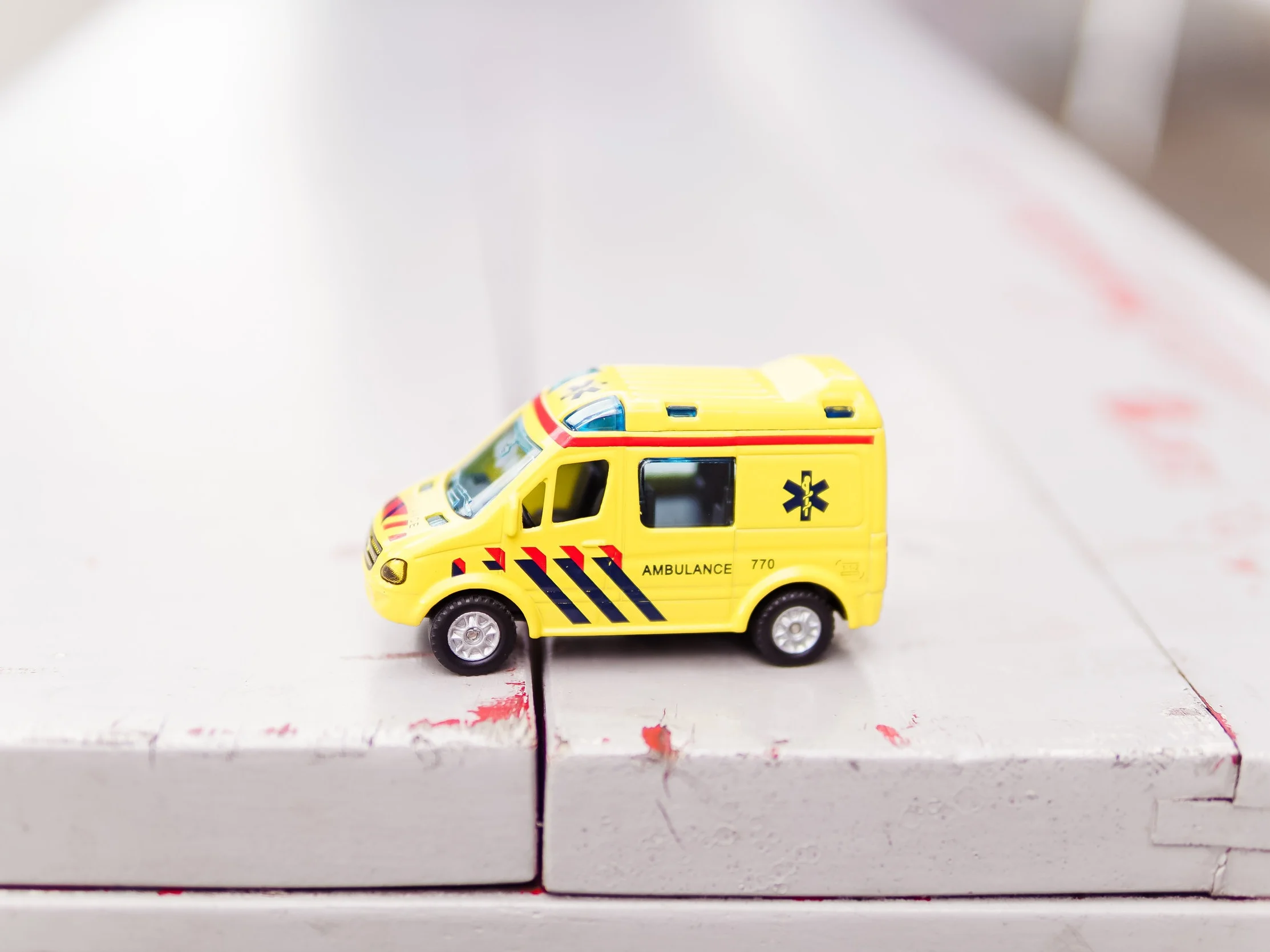 There are only a few true&nbsp;orthodontic&nbsp;(or dental)&nbsp;emergencies. They include: Trauma or injury to the teeth, face or mouth.