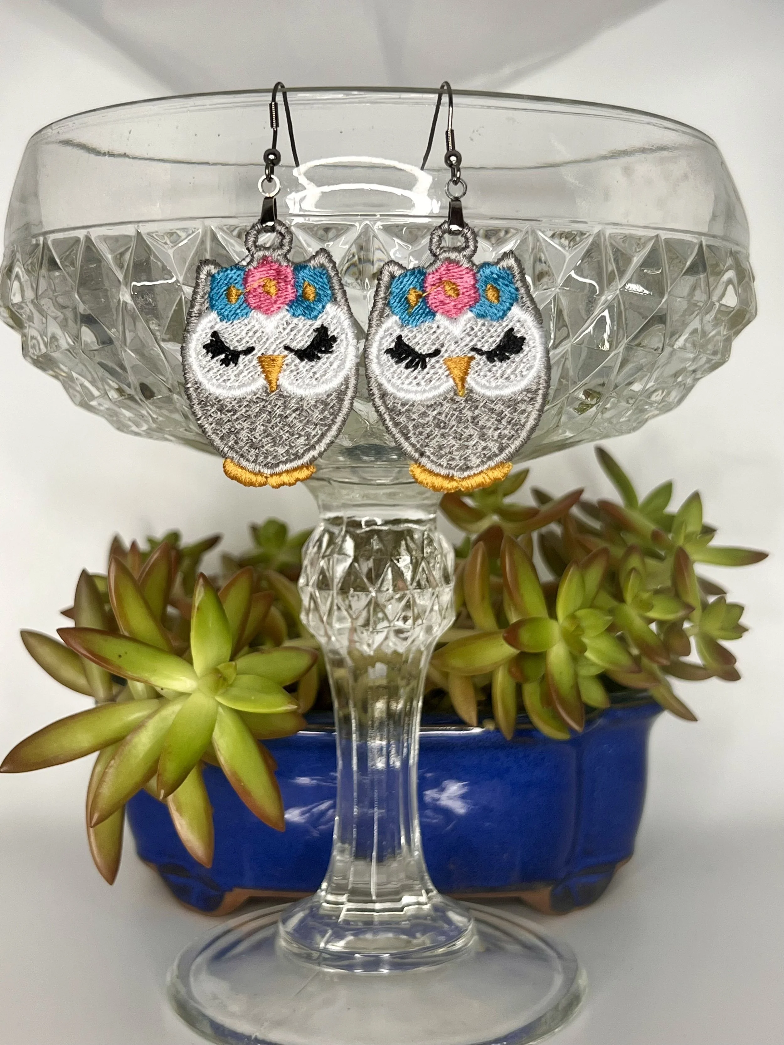 🦉 Cute Owl Free-Standing Lace Earrings — Whimsical Animal Jewelry
