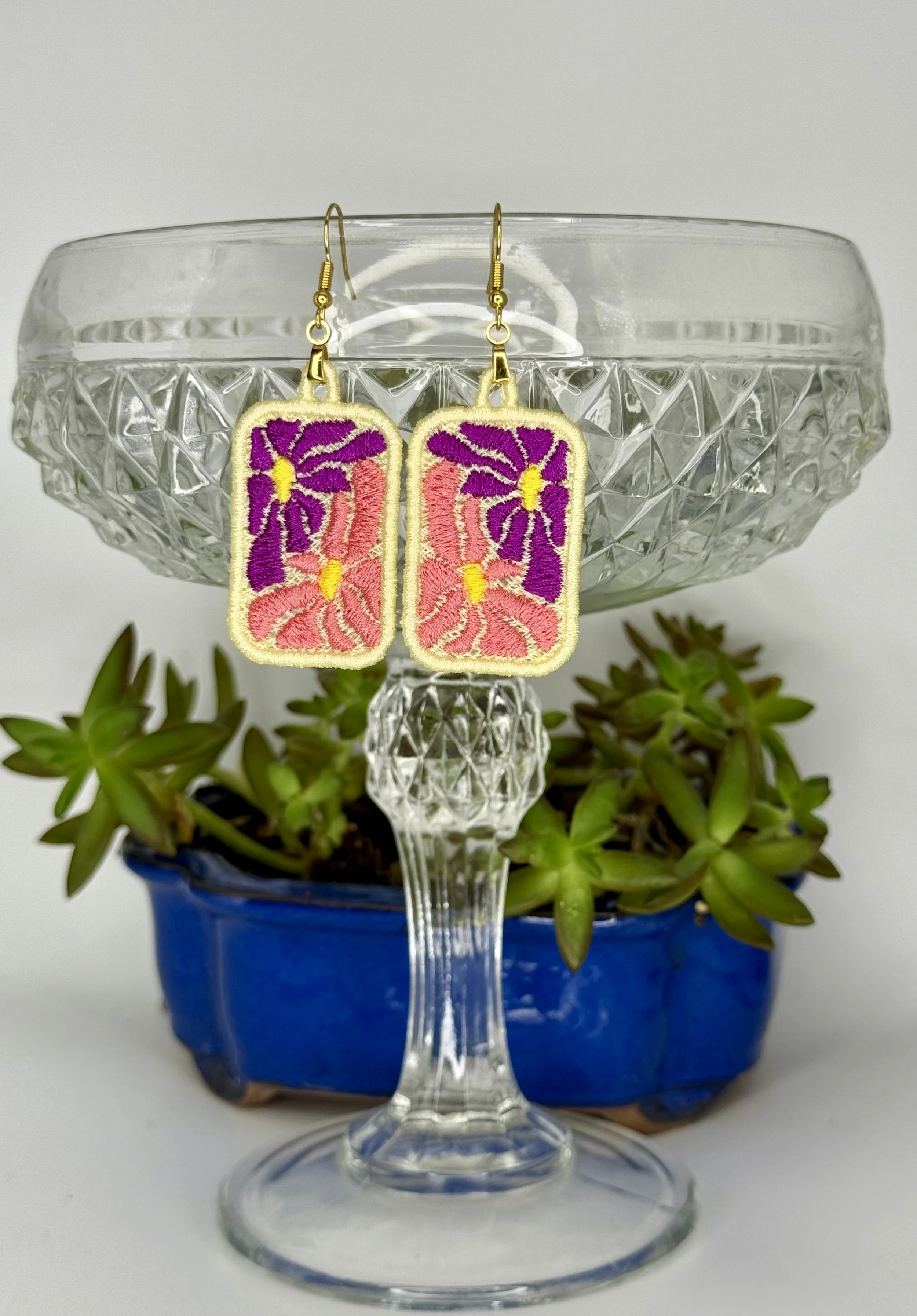 🌸 Jelly Flower (Small) Free-Standing Lace Earrings — Handcrafted Floral Statement Jewelry