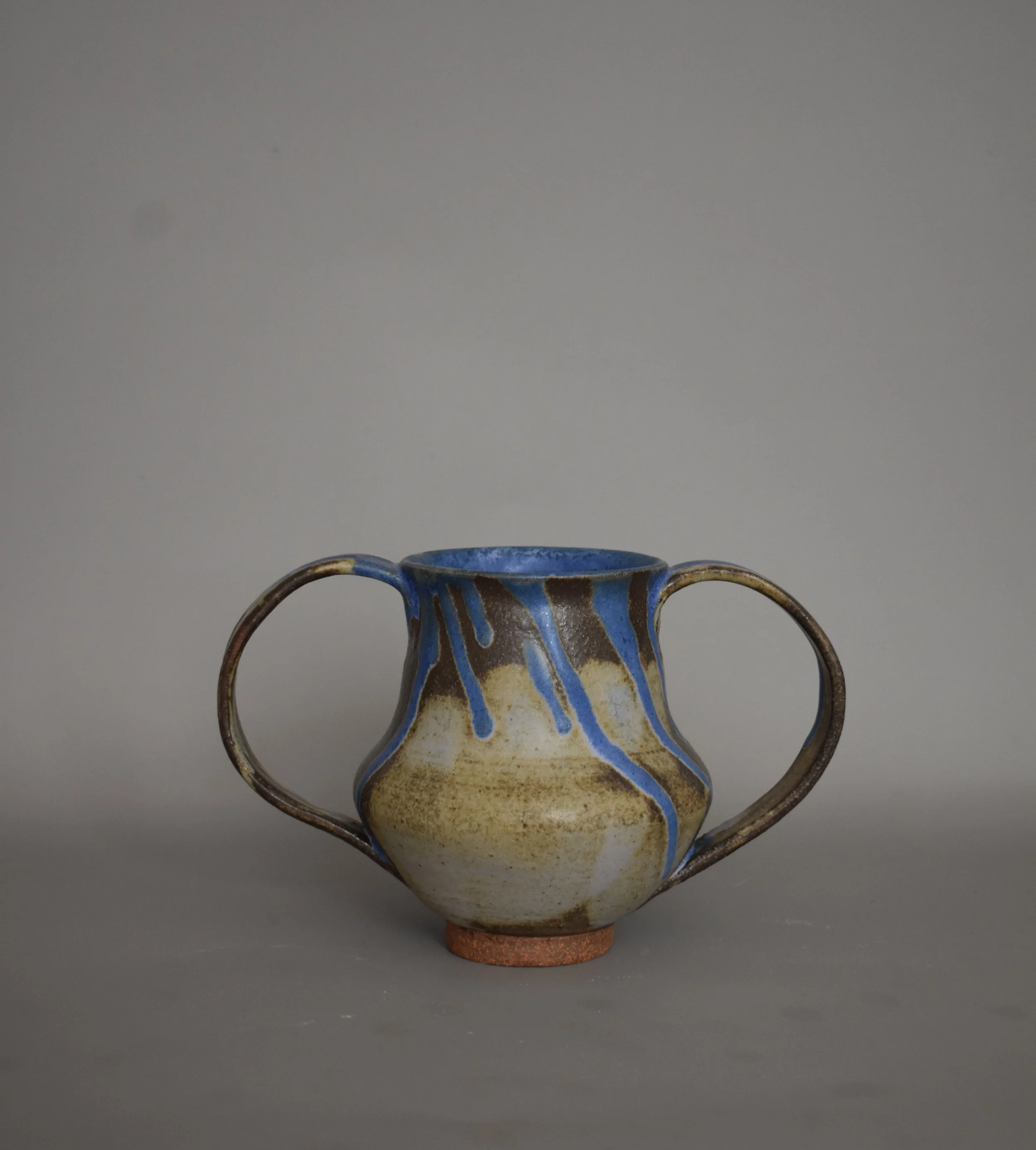 Decorative vase 5" x 8" x 4.5"  