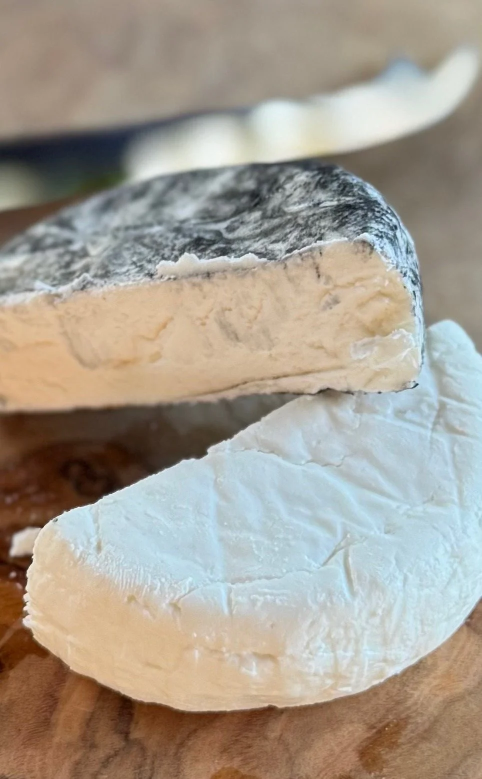 Ashed CHÈVRE and CHÈVRE close.jpeg