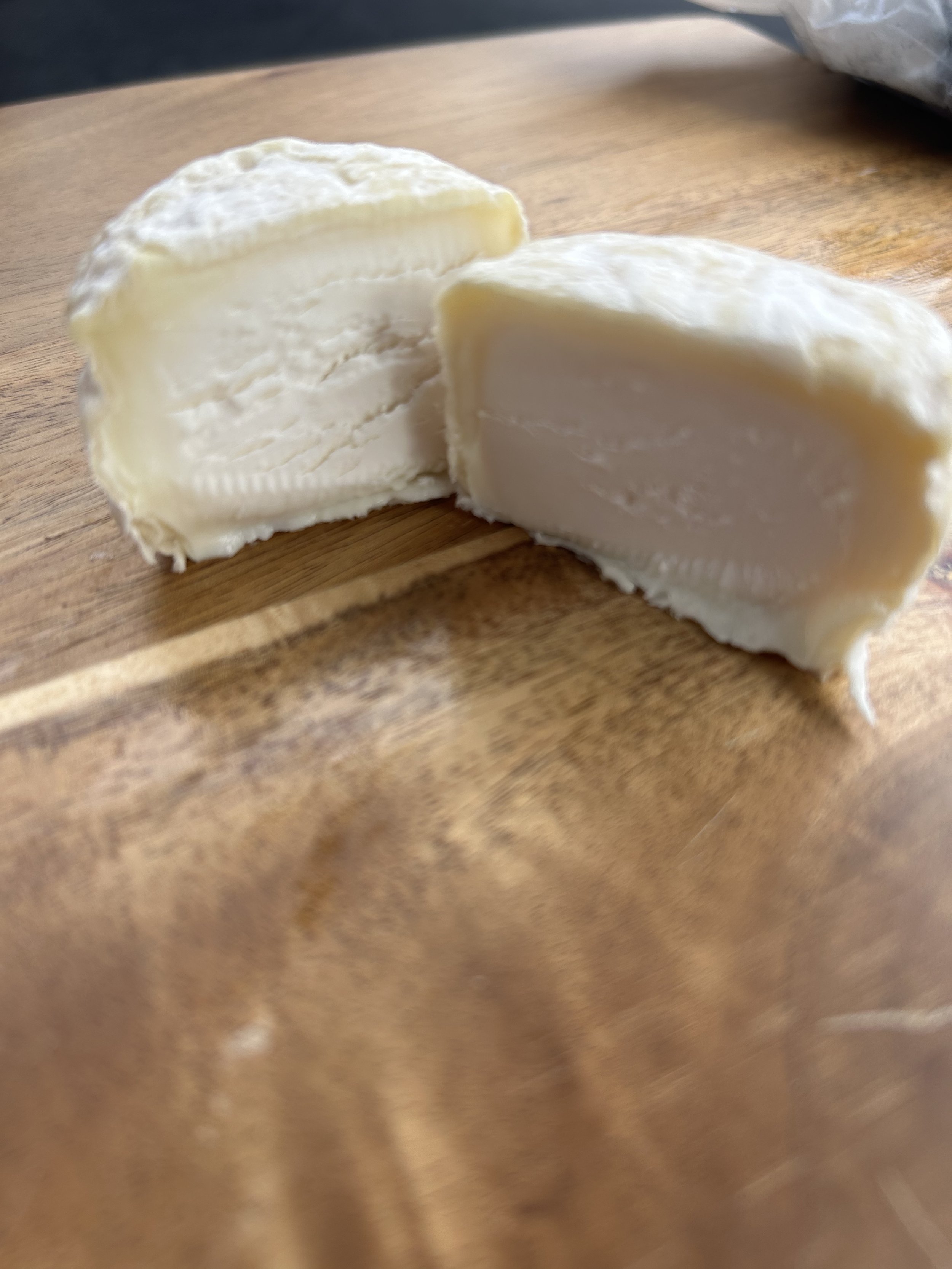 Caprinette cut close angle.jpeg