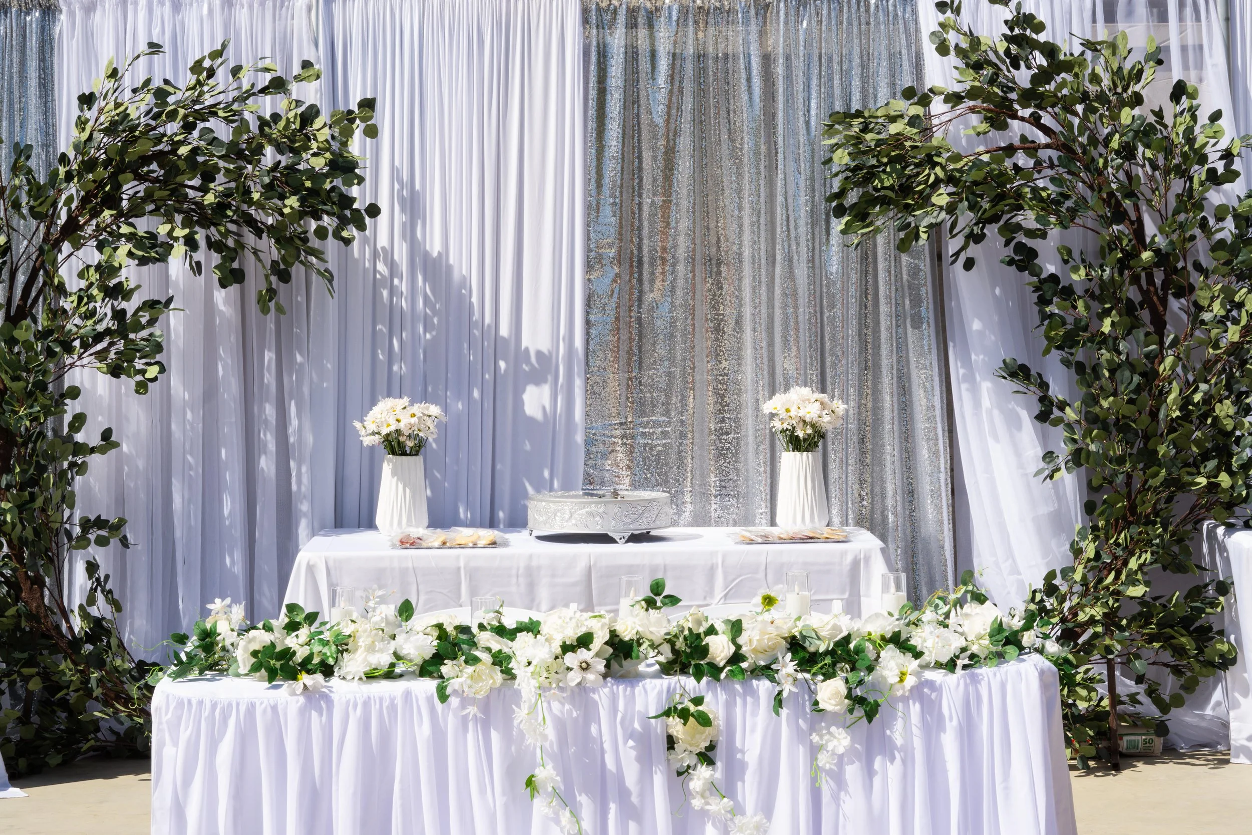 backdrop cake.jpg