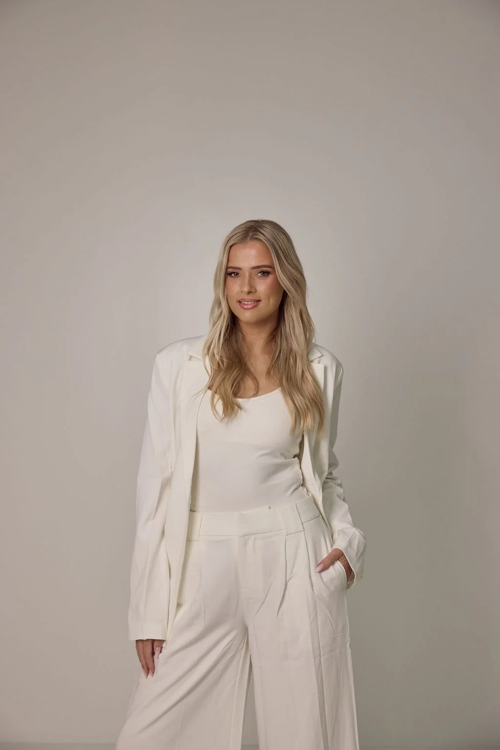 Zoe from VV Allure, cosmetic tattoo artist and PMU educator