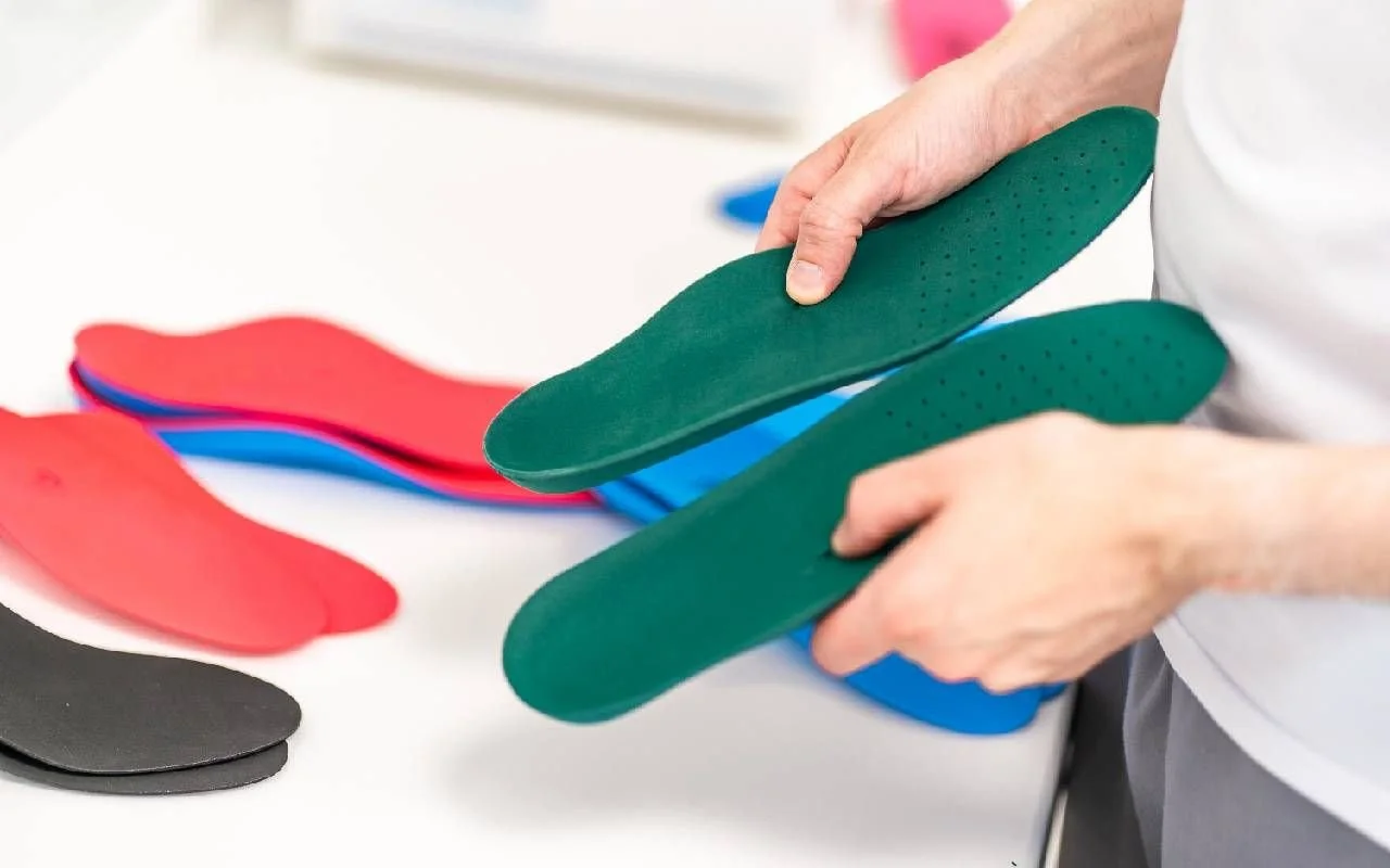 How to Travel With Chronic Foot Pain