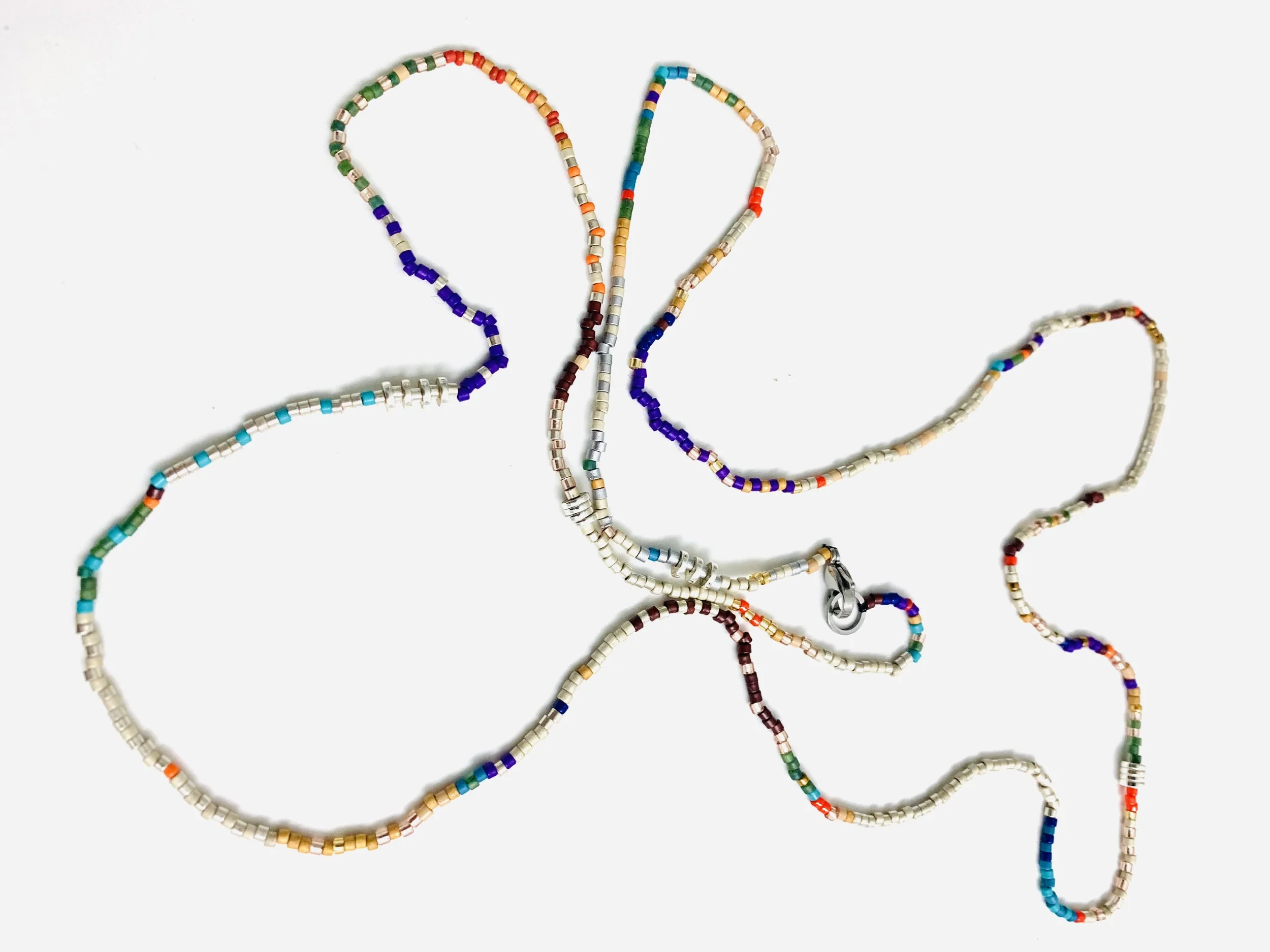 collier long delicat-1.jpg