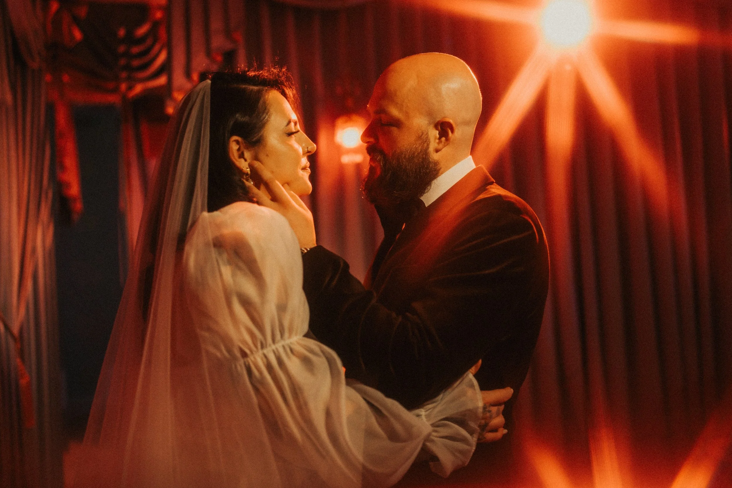 DannidanElopement_Portraits_0188-Copy1.jpg