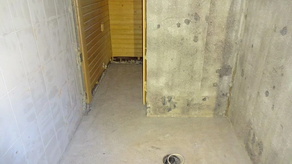 Kylpyhuoneremontti-purkutyö