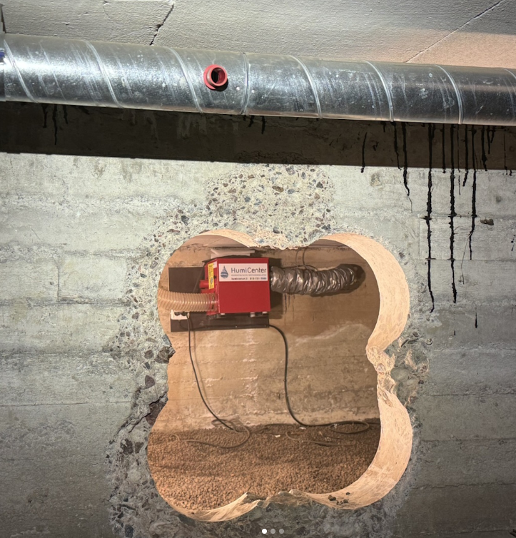 Rakennuksen ryömintätilan kuivaus ja tuuletus.