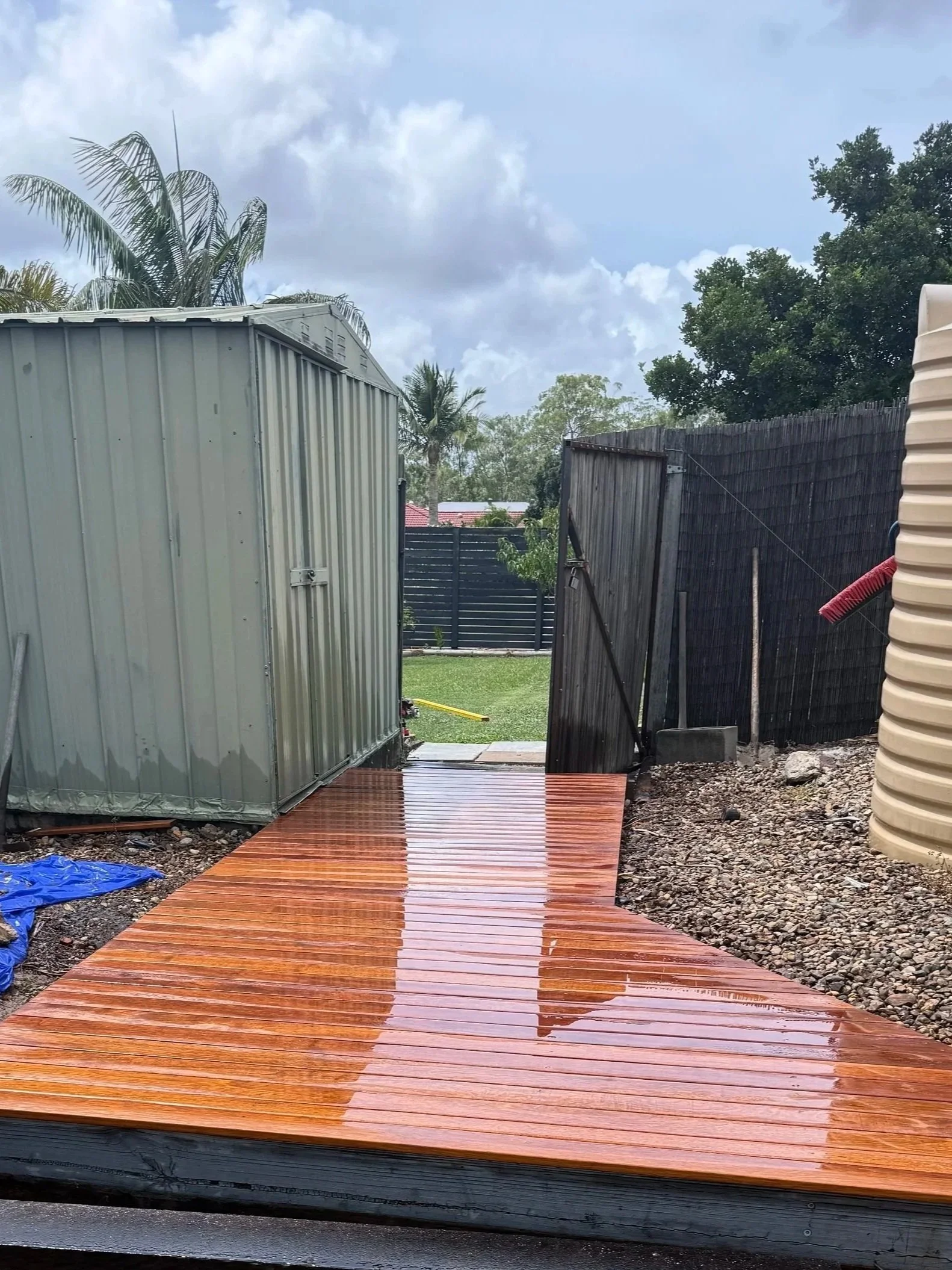 Newly built timber deck by KB Karpentry a local Brisbane and Gold Coast carpentry business