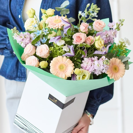 Deluxe Pastel Bouquet.png