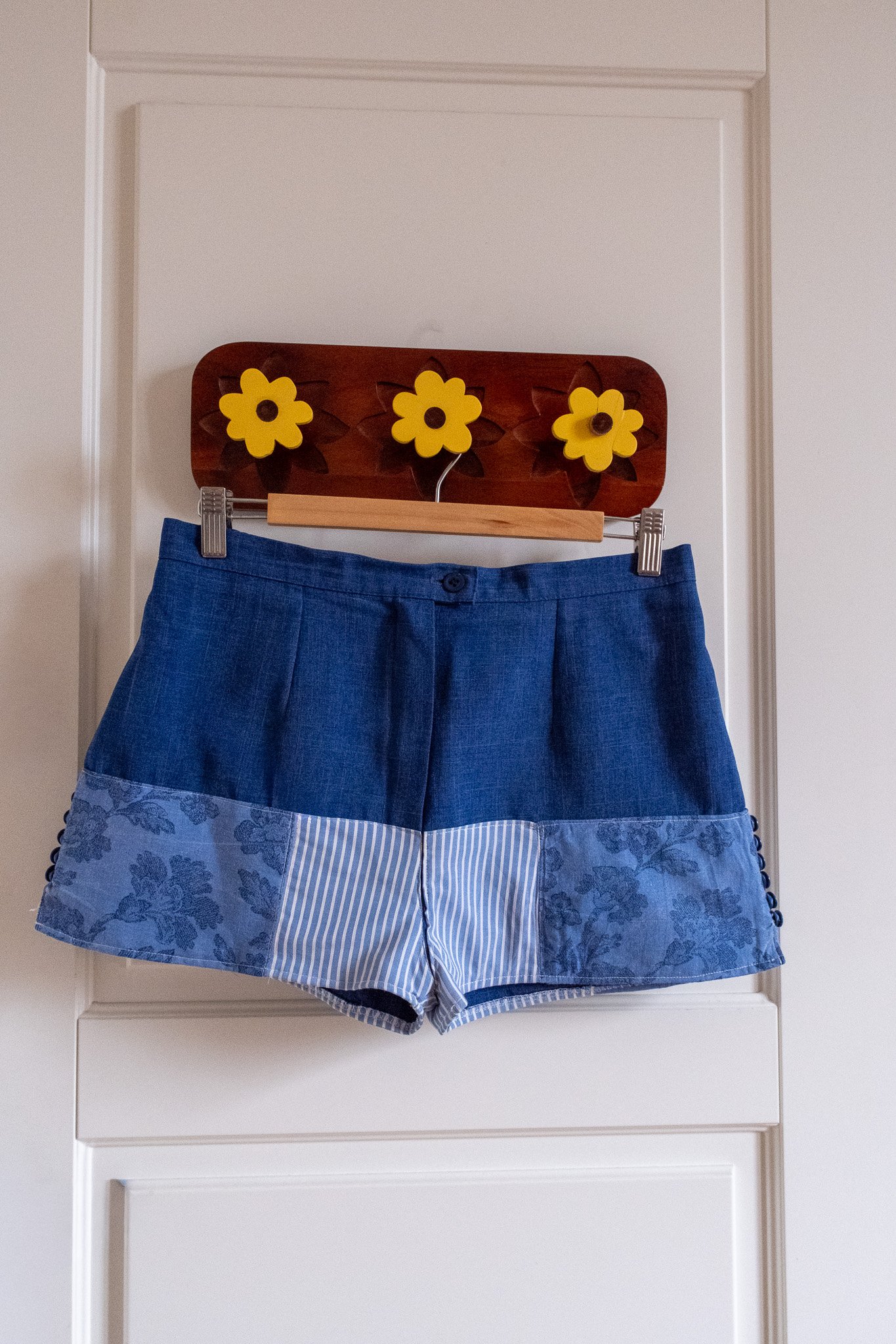 DAPHNE SHORTS