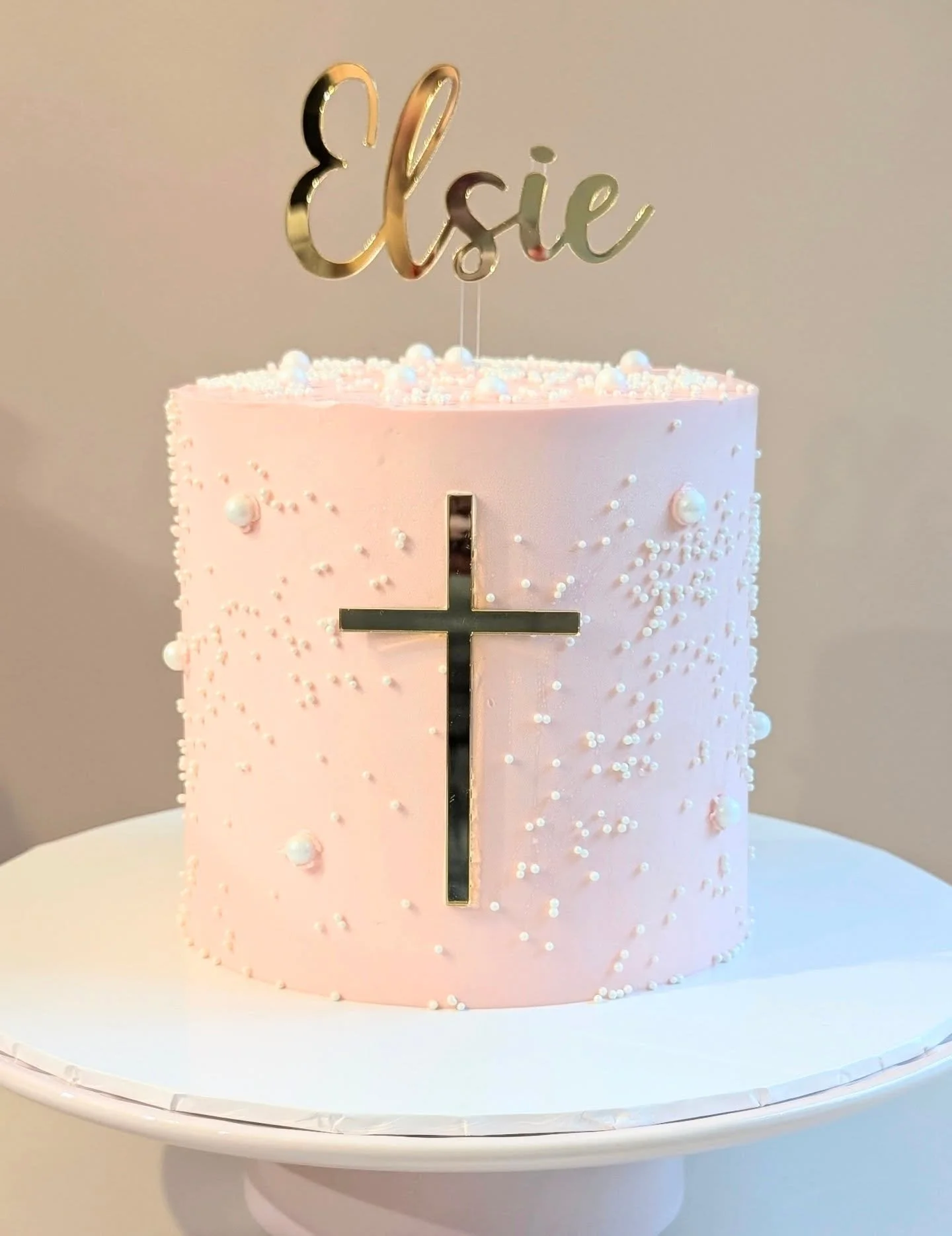 A day filled with love, faith, and the sweetest celebrations 🩷

Honoured to create this cake for such a meaningful baptism, a moment that marks the beginning of a beautiful journey, surrounded by family and love.

Designed with intention, and finish