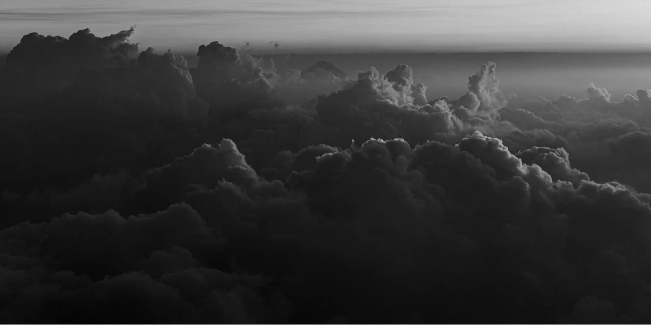 Wolken und HImmel als Hintergrund für Gedicht für Trauerkarte