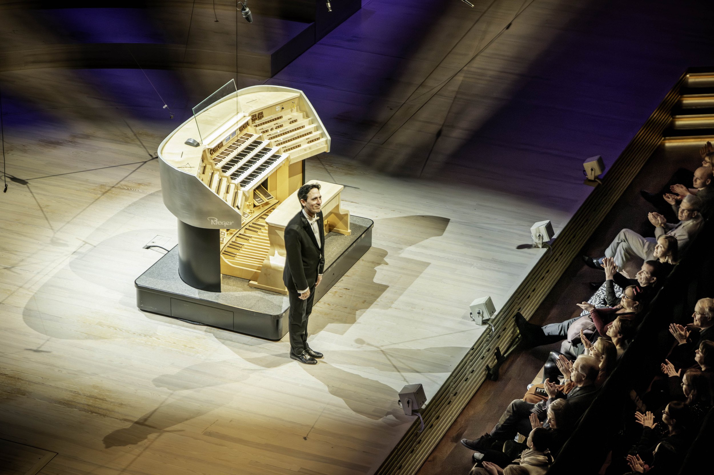 Vincent Dubois performed at the Helsinki Music Centre