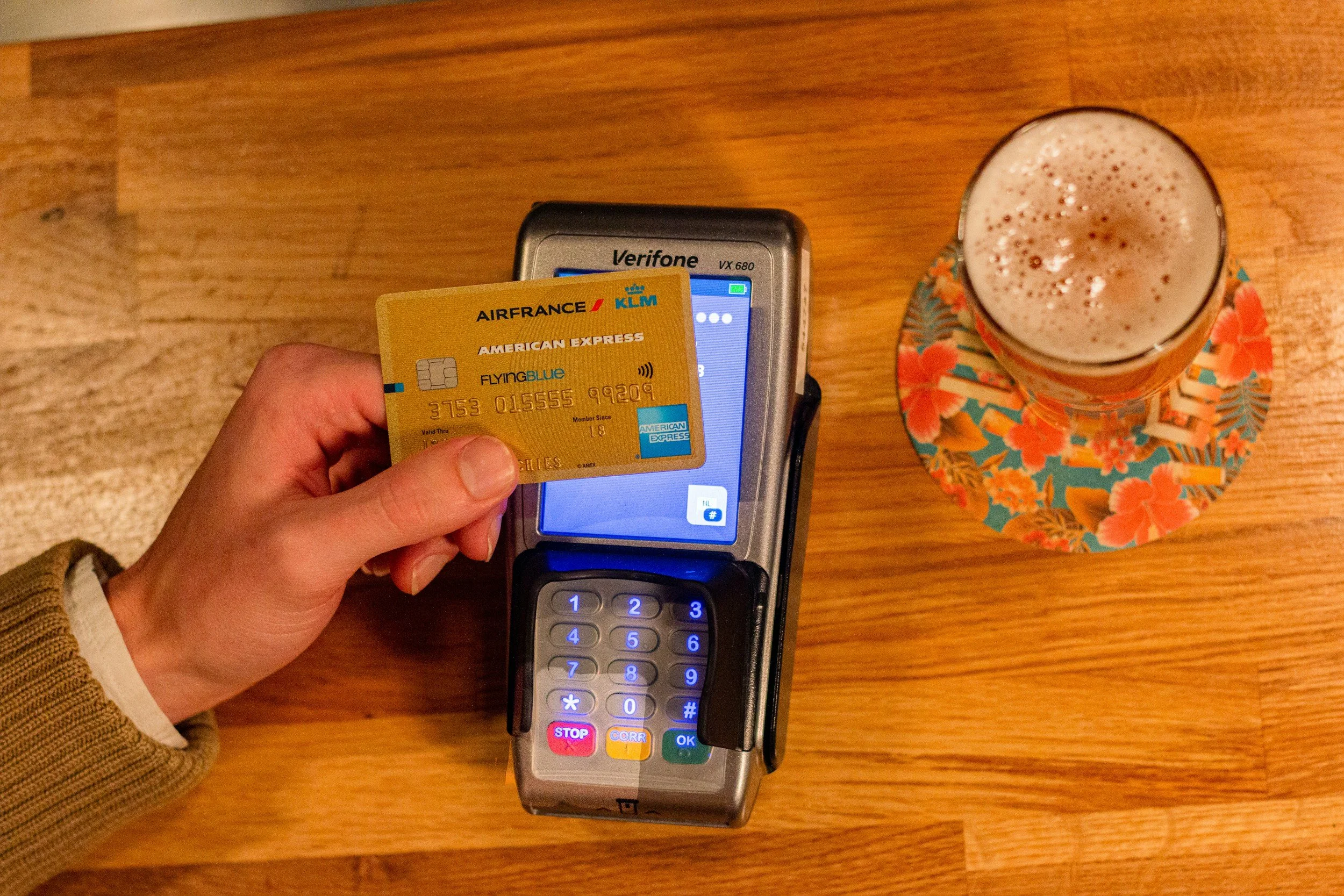 The Best Card Machine Options for a Retail Store in the UK