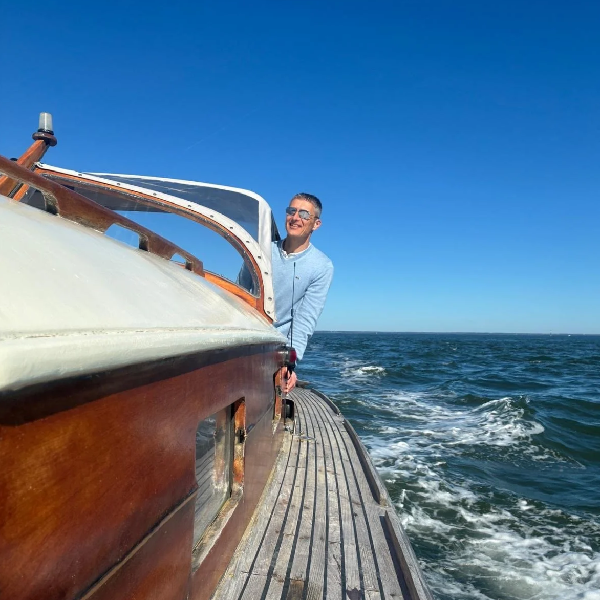 Stéphane, le Capitaine de la Pinasse Romarin pour des balades sur le bassin d'Arcachon