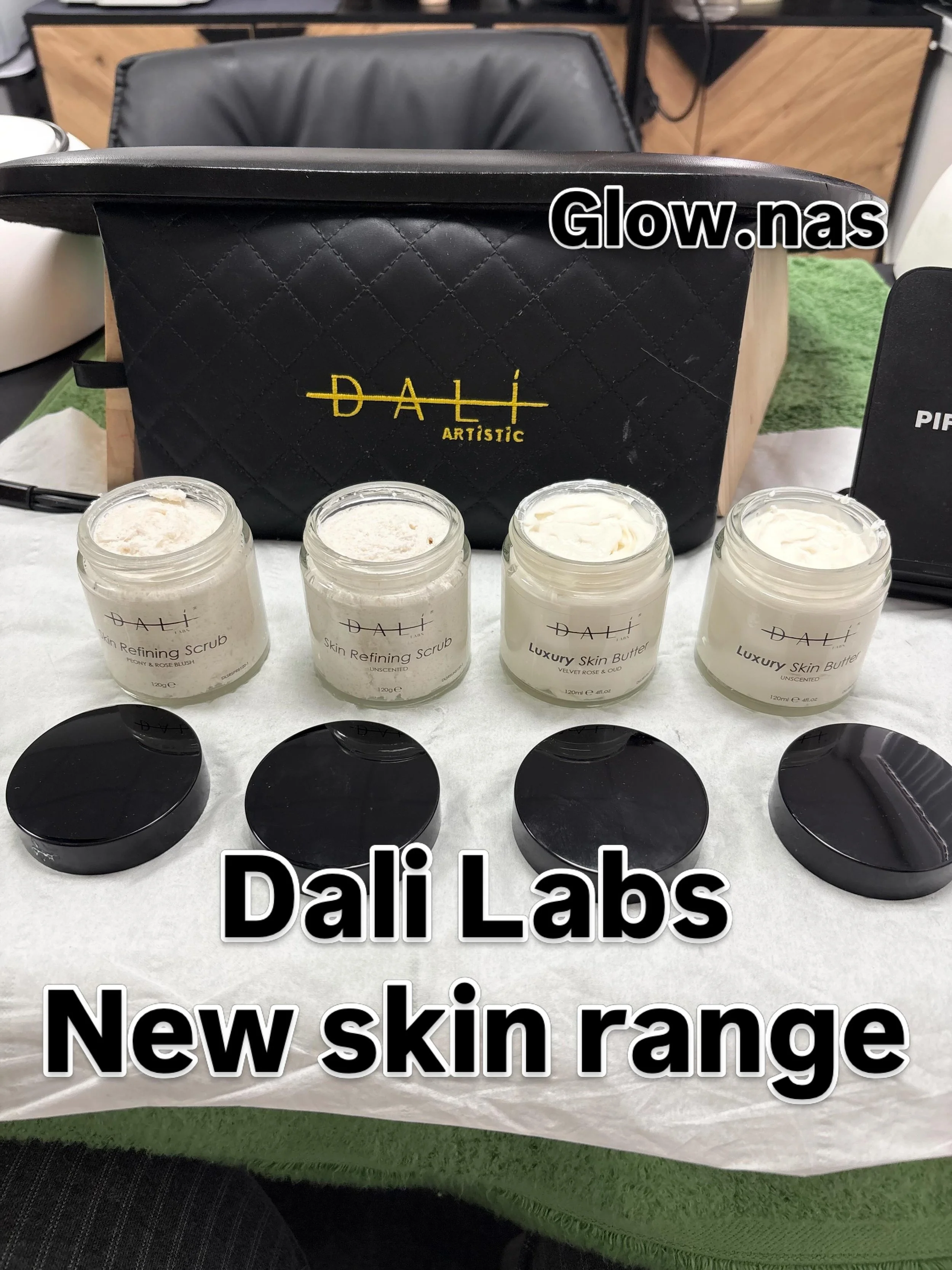 Your skin deserves products that actually feel luxurious 🤍✨

I&rsquo;m officially obsessed with the new Dali Labs skin scrub &amp; butter range&hellip; and the best part? They come in both scented and unscented options to suit everyone.
@dali.labs 
