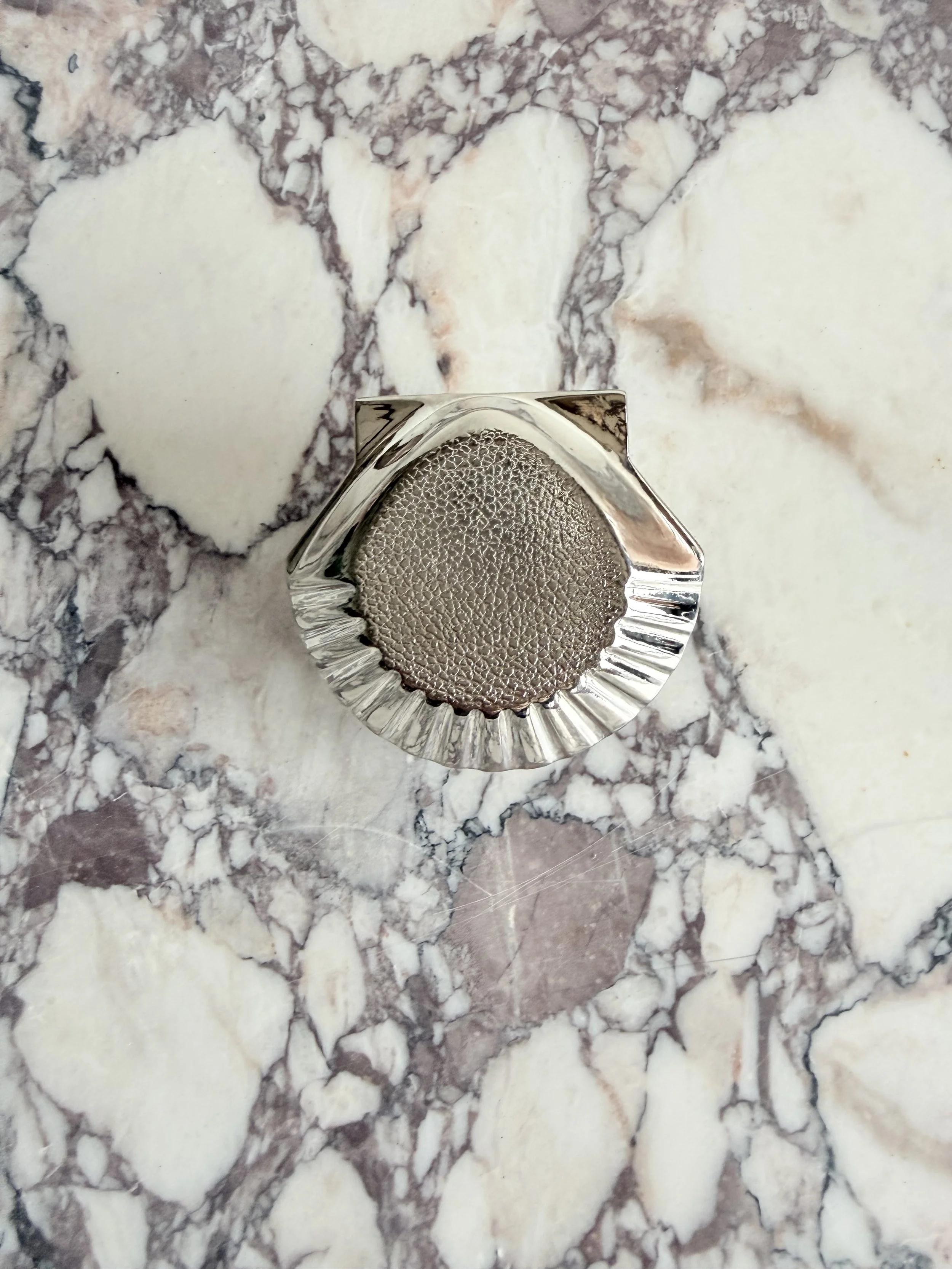 SHELL-SHAPED SILVER PLATED PILL BOX 8.jpeg