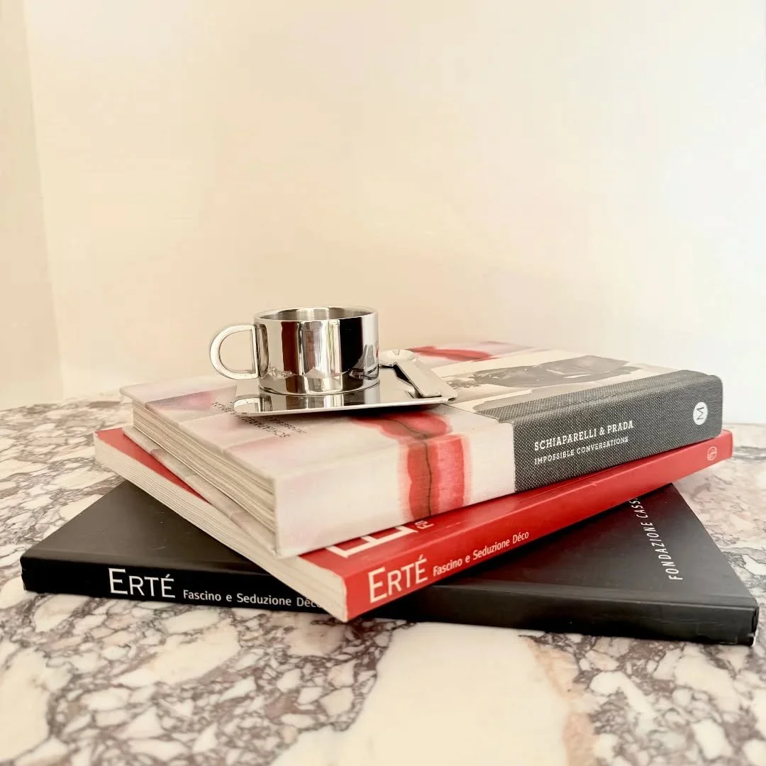 70s thermal cup made in Italy - Available 

#thechicaunt #modernistdesign #70shome #silvercup #vintageshop