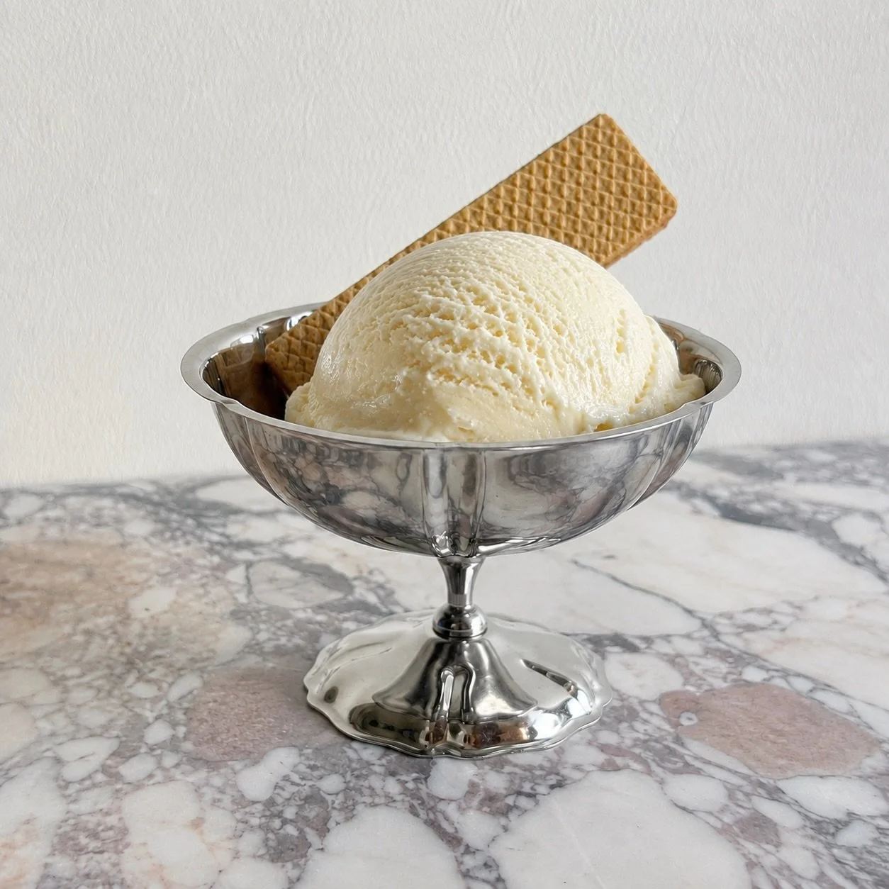 Vintage tableware made for everyday use. A selection of vintage cups available at The Chic Aunt.