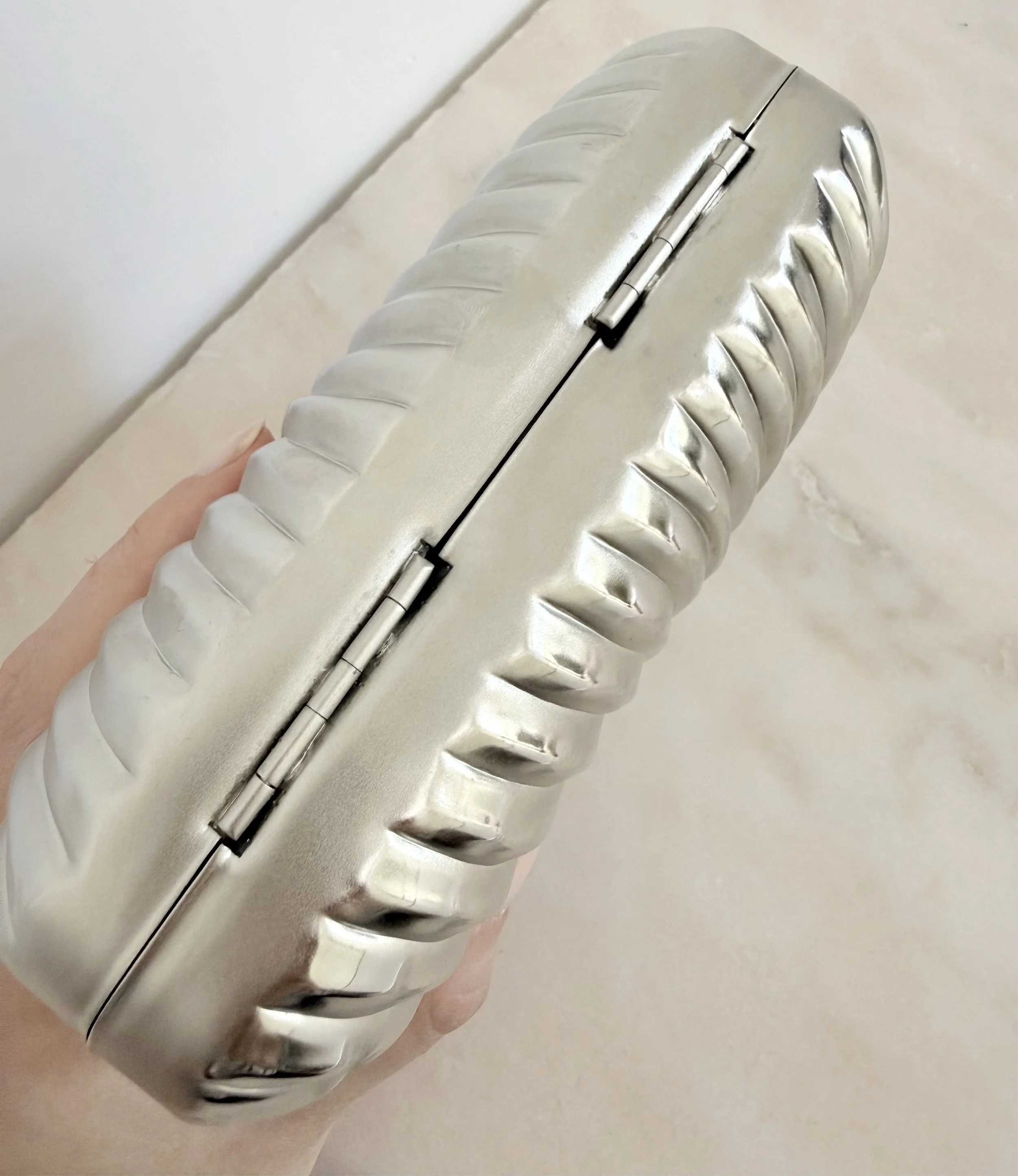 SCHEILAN FIRENZE SILVER CLUTCH WITH ORIGINAL BOX 8.jpeg