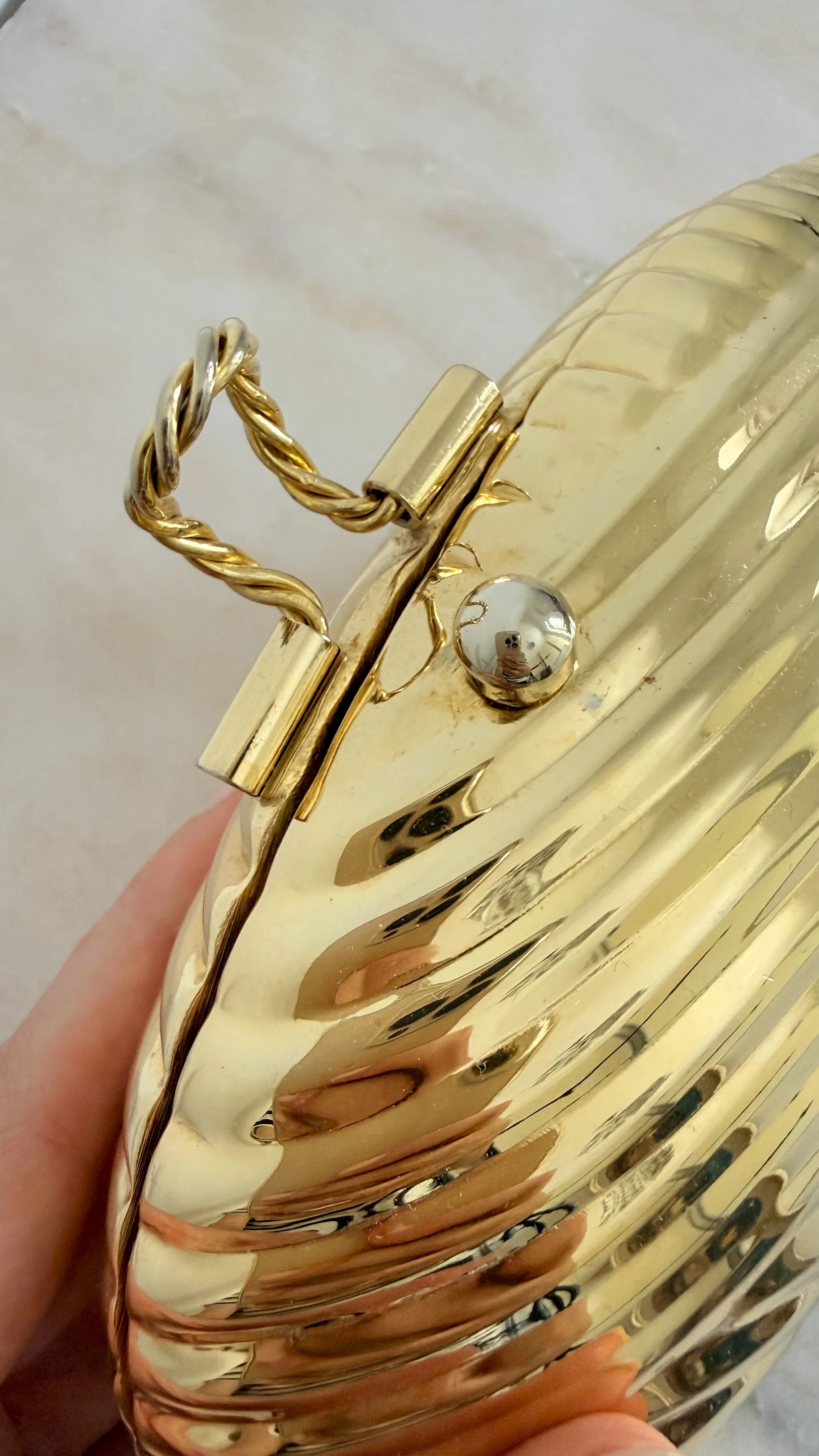 GOLD SWIRL EGG MINAUDIÈRE 3.jpeg