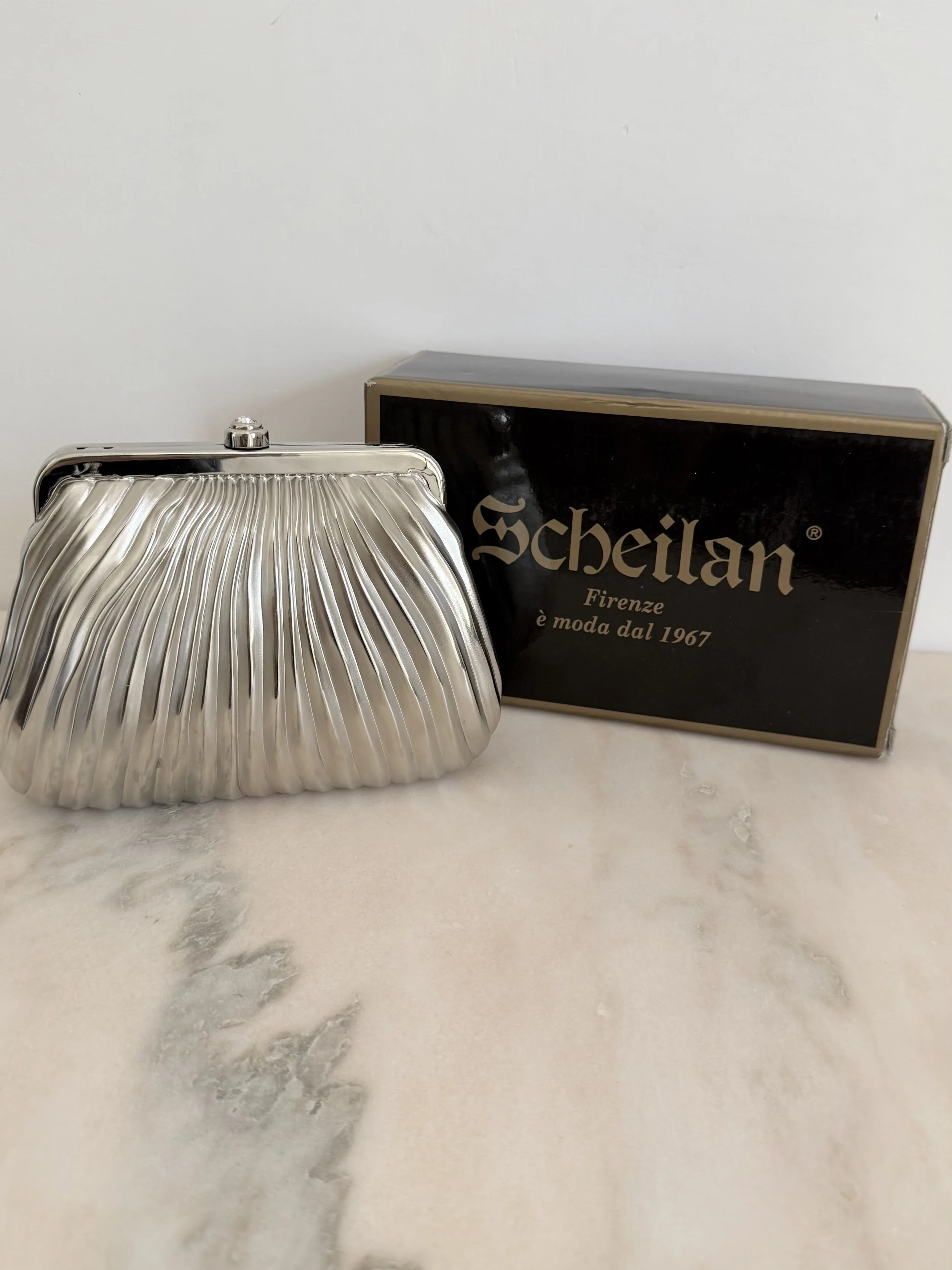 SCHEILAN FIRENZE SILVER CLUTCH WITH ORIGINAL BOX 17.jpeg