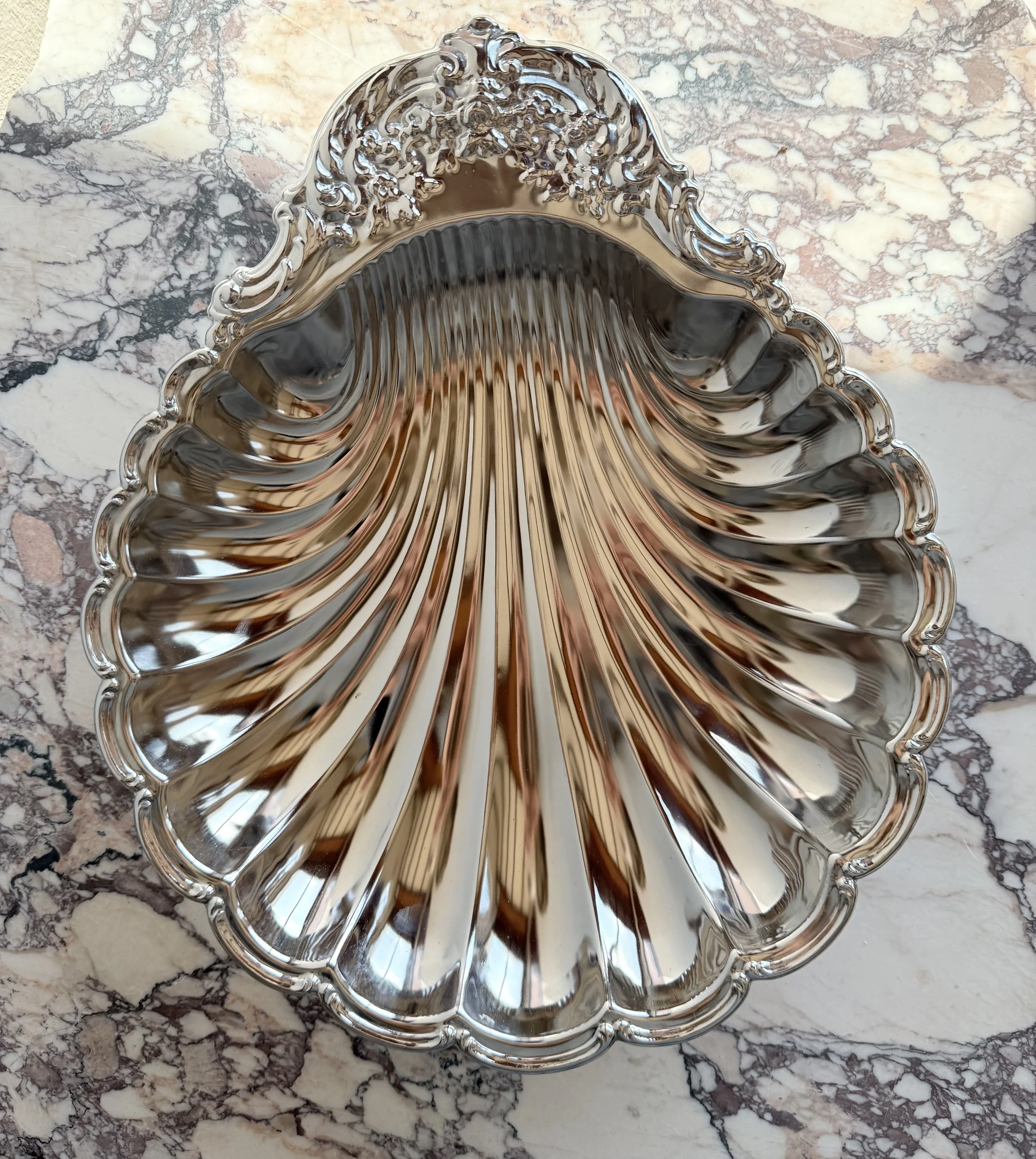SHELL-SHAPED SILVER PLATED CENTREPIECE 1.jpeg
