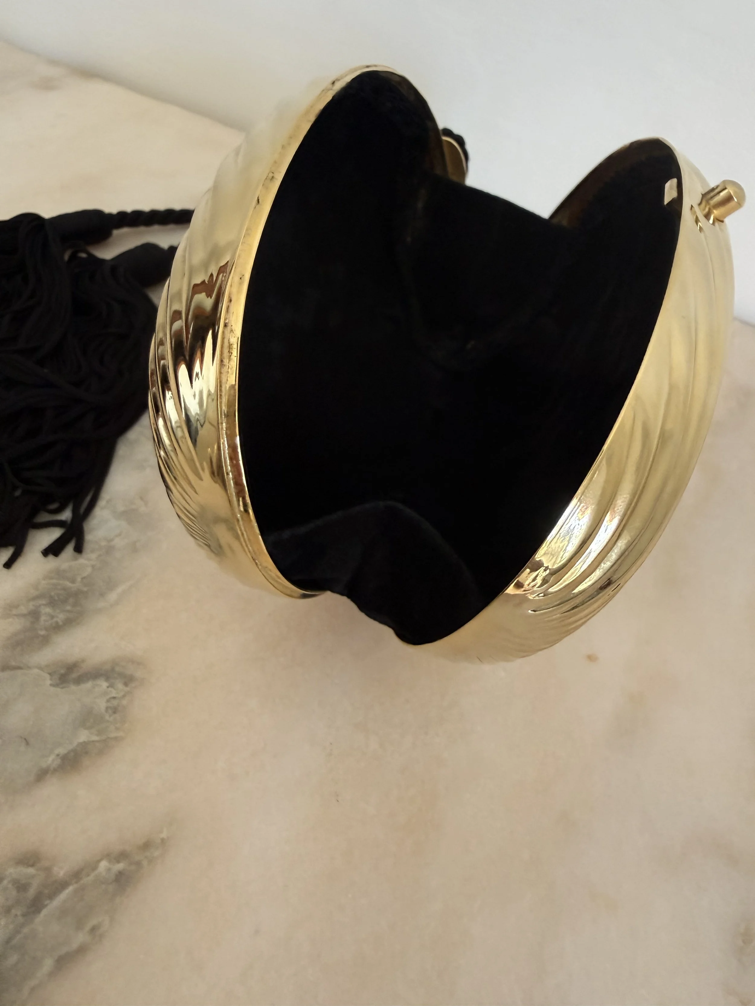 GOLD RIBBED EGG MINAUDIÈRE WITH TWO TASSELS 13.jpeg