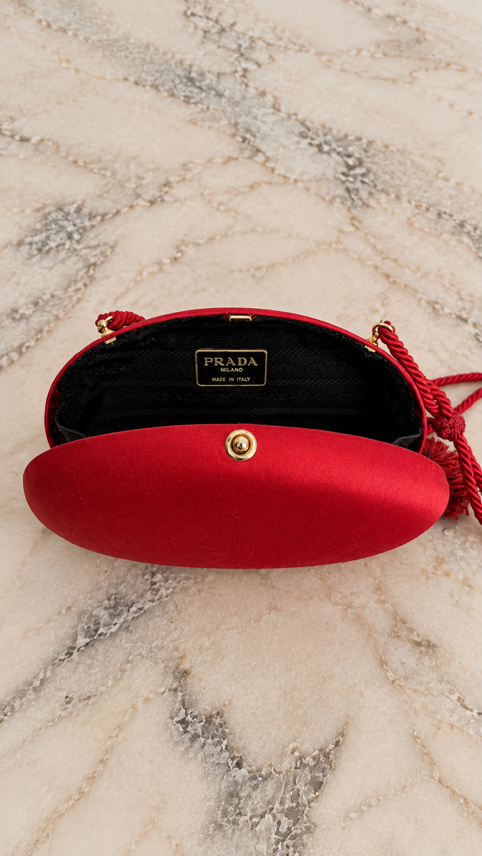 prada 6.png