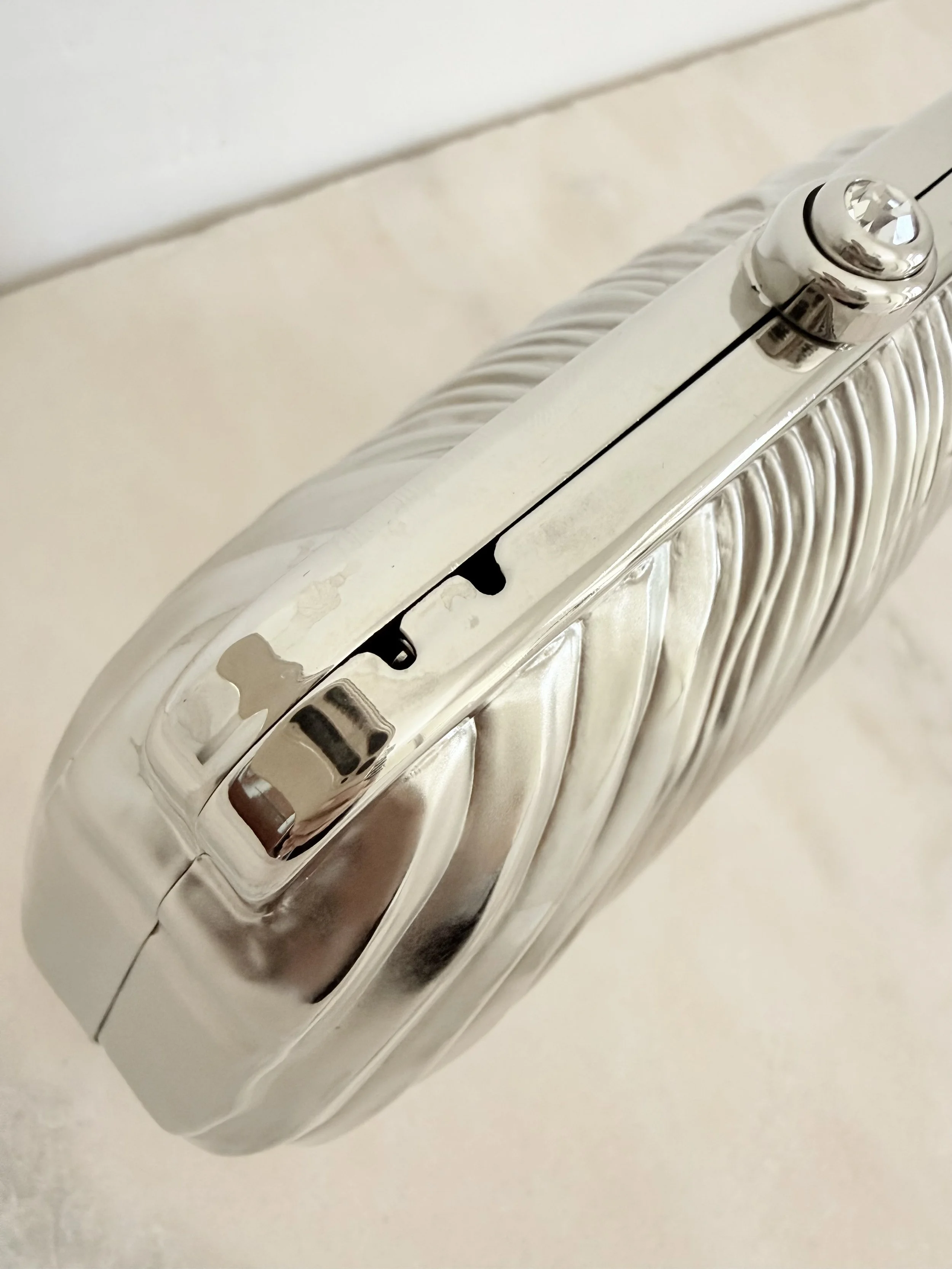 SCHEILAN FIRENZE SILVER CLUTCH WITH ORIGINAL BOX 4.jpeg