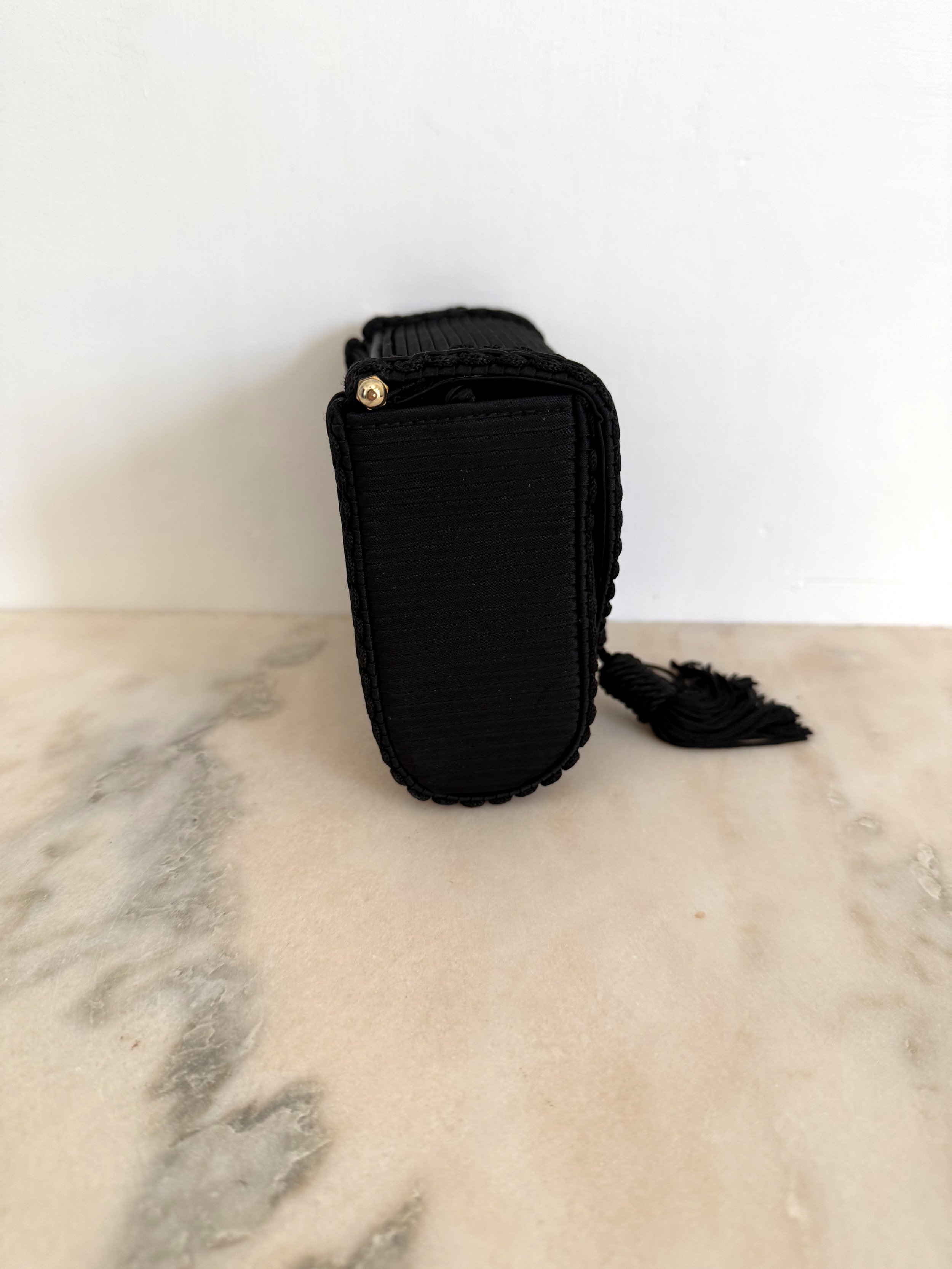 ART DÉCO PLEATED CLUTCH 3.jpeg (copia)