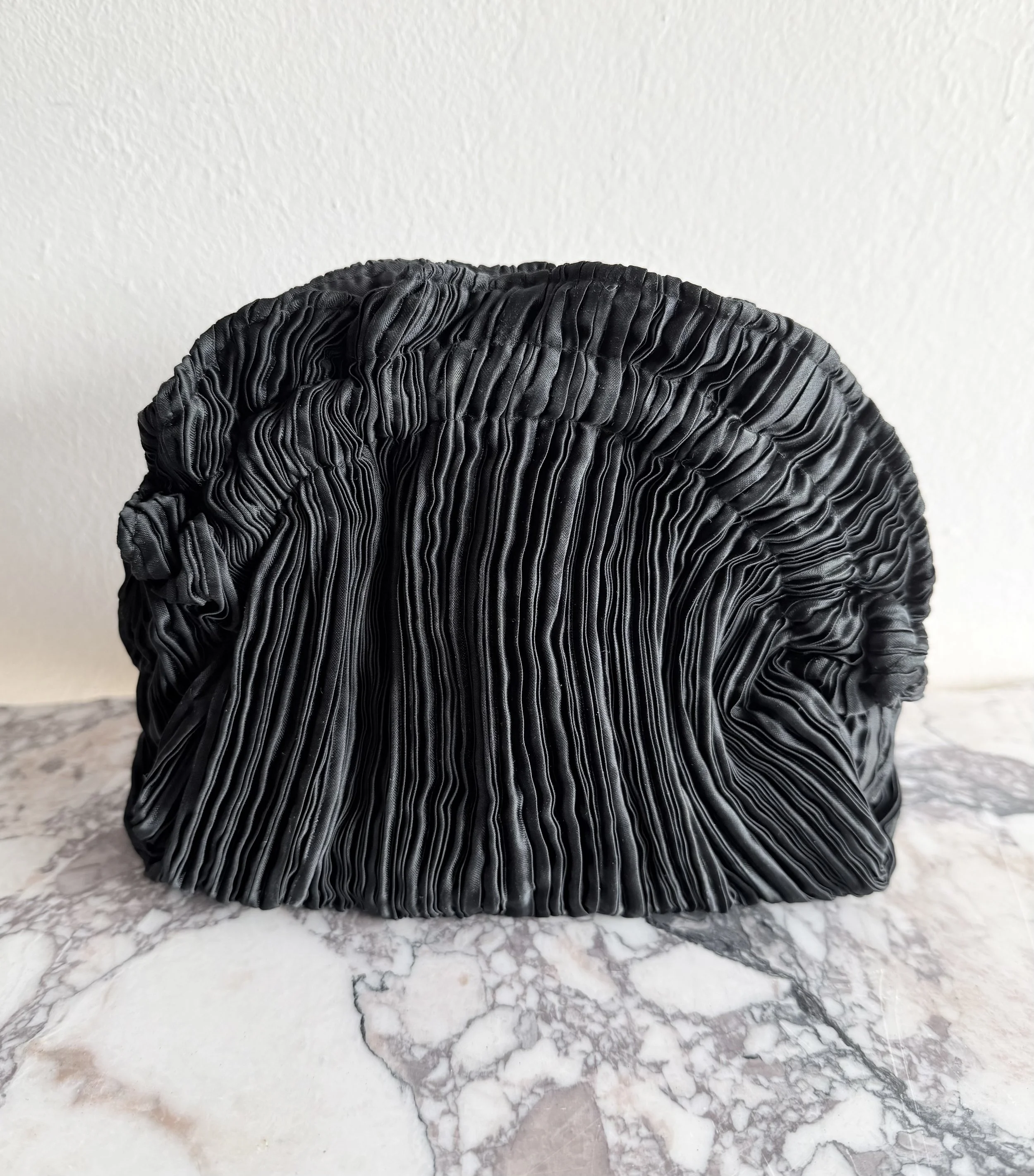 Scheilan Firenze Plissè Tassel Bag 4.jpeg