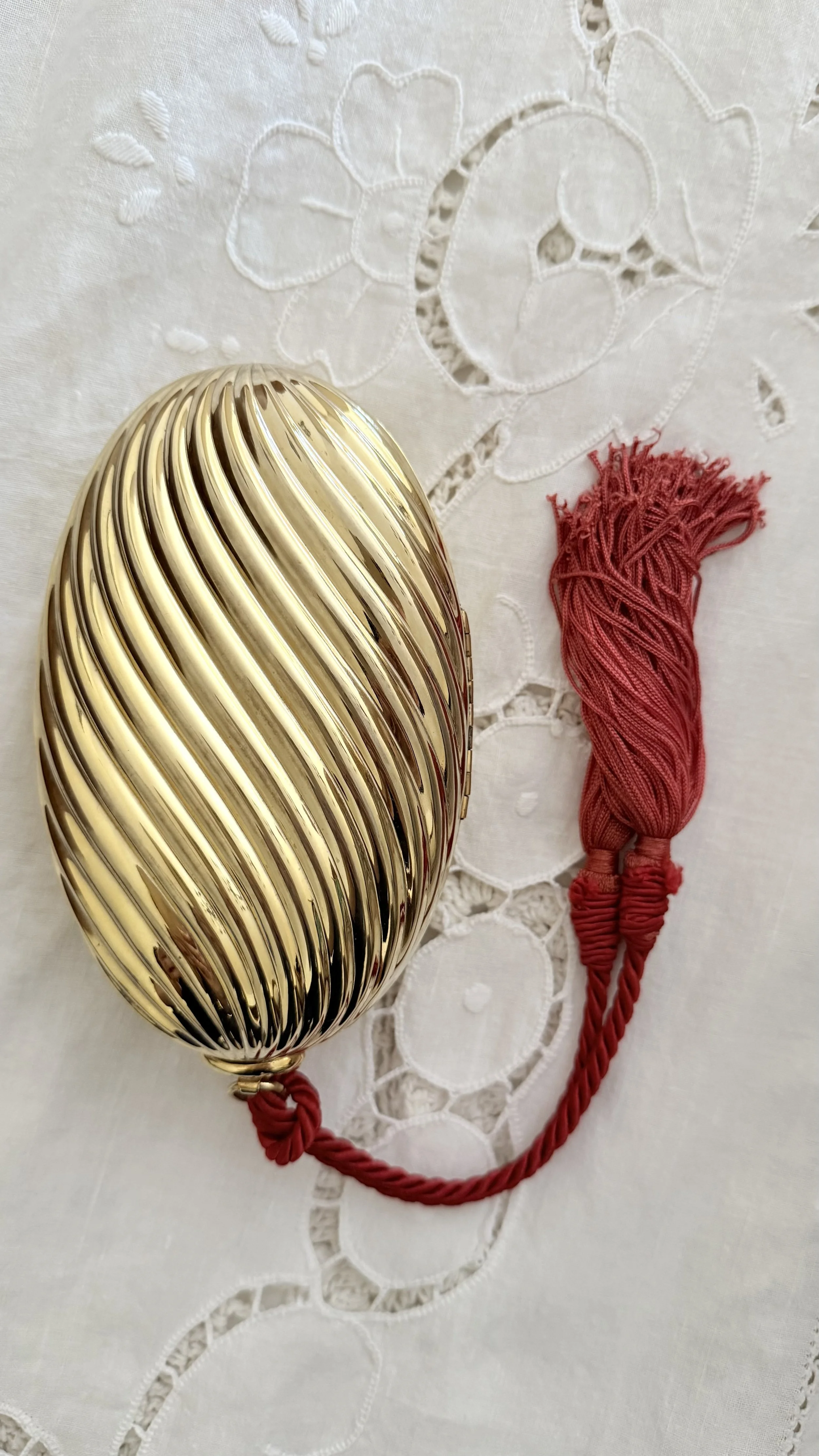 GOLD RIBBED EGG MINAUDIÈRE WITH TWO TASSELS 15.jpeg