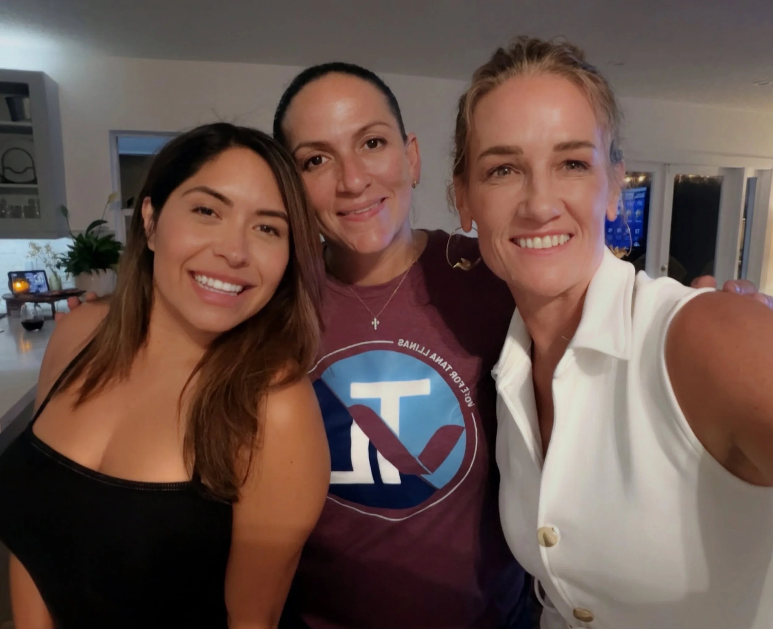 💜 So grateful to the neighbors and friends helping me meet even more of our amazing community. Thank you, Susy and Catalina!

#palmettobay #neighbors #localleadership