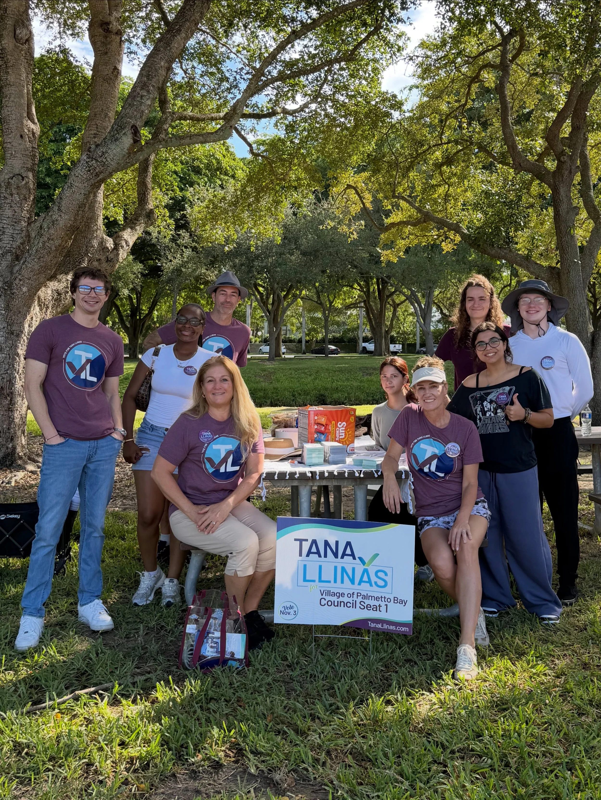 Shade trees, snacks, and a whole lot of doors knocked. 🚪✅ Thank you, Team Tana, for showing up for Palmetto Bay! 
Vote Nov. 3 for Council Seat 1. 

Learn more: TanaLlinas.com