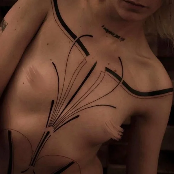 oslo-tattoo-artist-manny-oslo-tattoo-artist-manny-tatovering-ornamental-torso-symetrisk