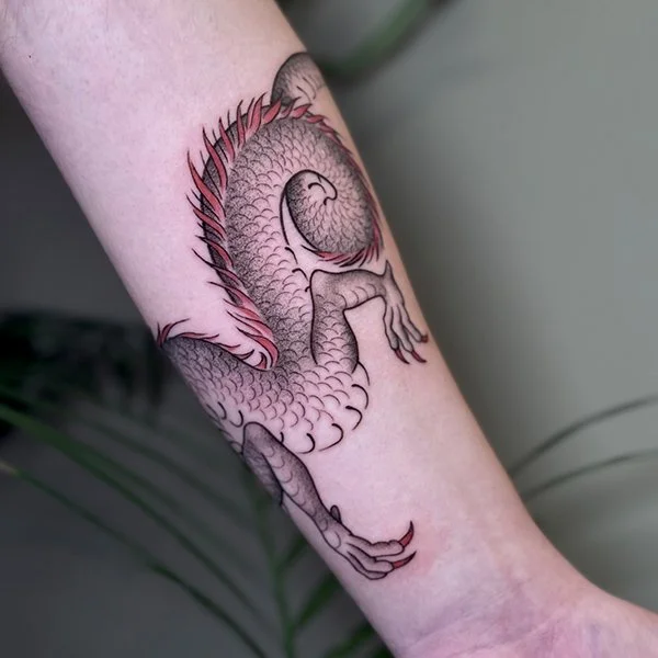 oslo-tattoo-artist-rebekka-tatovering-arm-drage