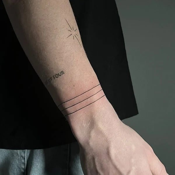 tatovering-fineline-handledd-streker.jpg