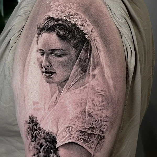 tatovering-realisme-overarm-brud.jpg