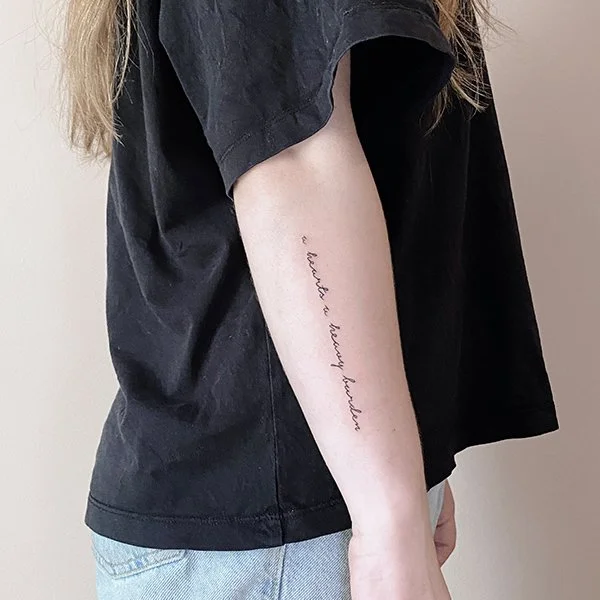 tatovering-lettering-underarm-tekst.jpg