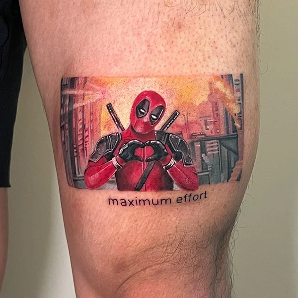 tatovering-fargetatovering-lar-deadpool-maximum-effort.jpg