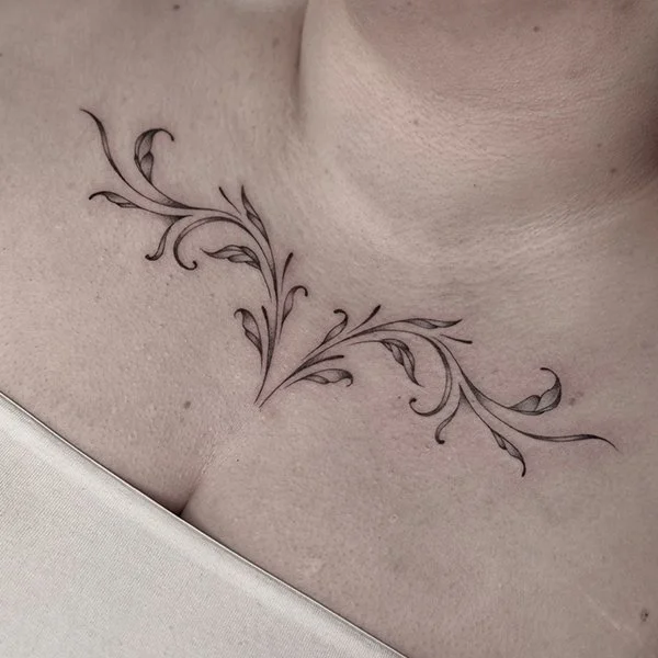 tatovering-fineline-bryst-floral.jpg