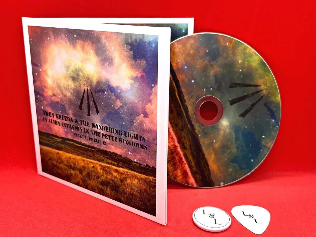 Awen Veleda & The Wandering Lights - An Alien Invasion in the Petty Kingdoms (Part 1: Prelude)