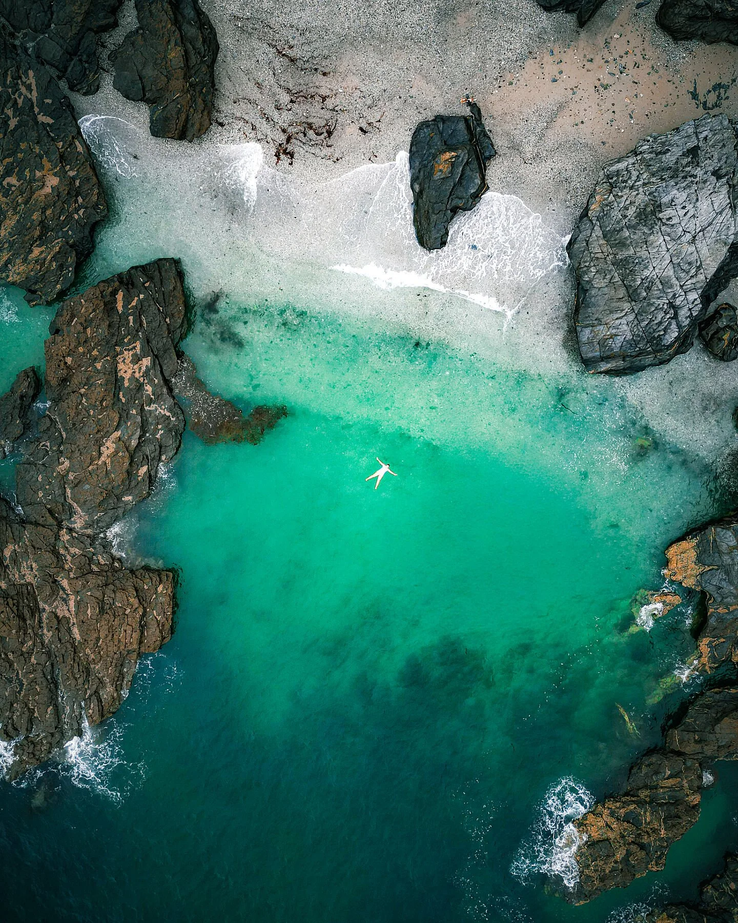 Tide at Prussia Cove