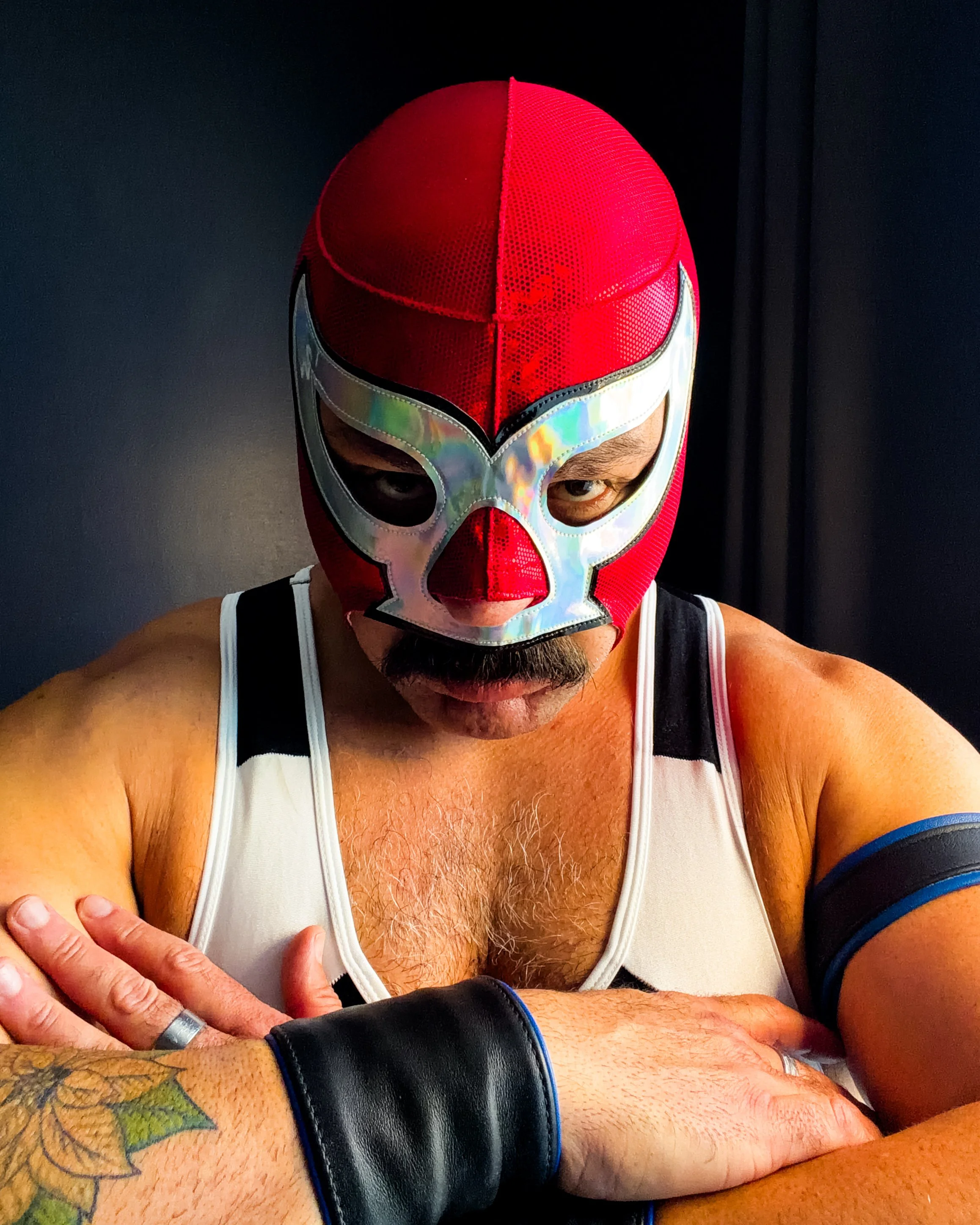 What Are Técnicos, Rudos, and Exóticos in Lucha Libre and Wrestling?
